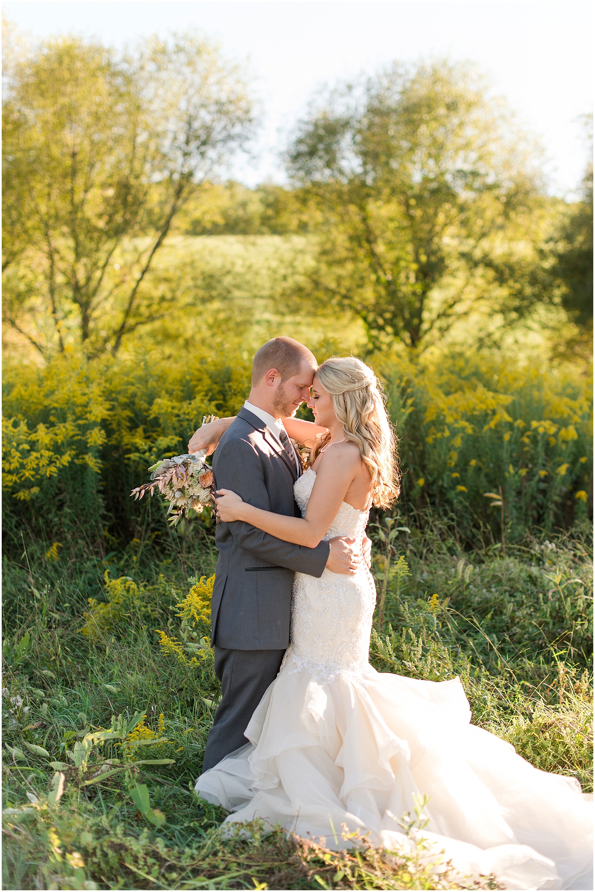 Hannah Leigh Photography Blue Hound Farm Wedding_1704.jpg