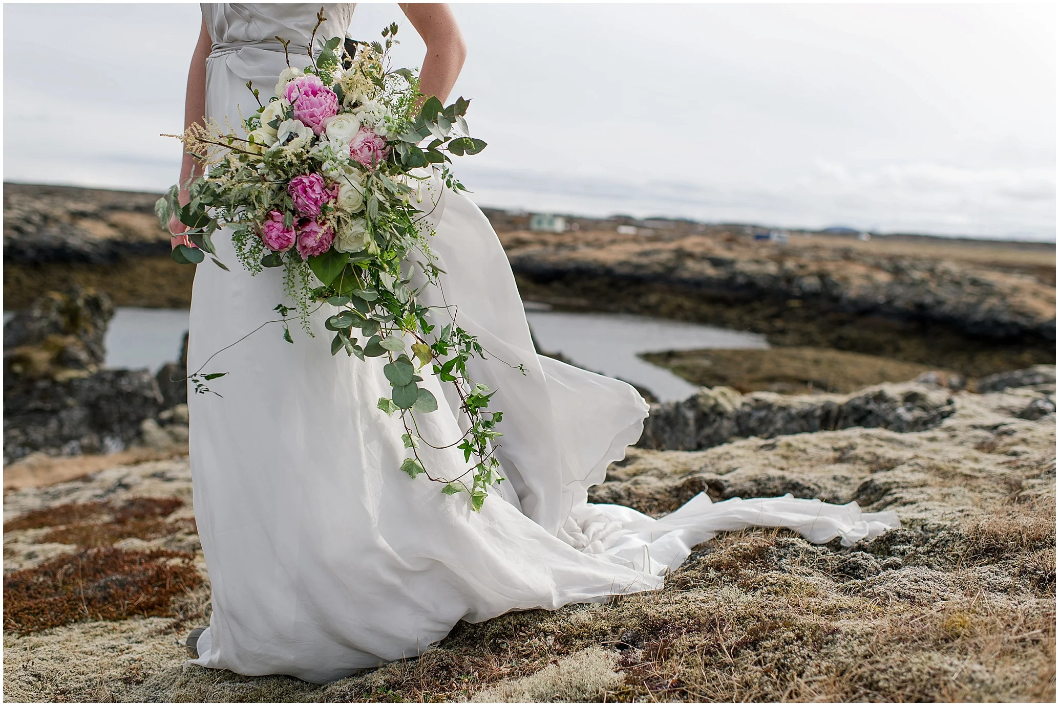 Hannah Leigh Photography Reykjavik Iceland Ivy and Aster Bridals_2850.jpg