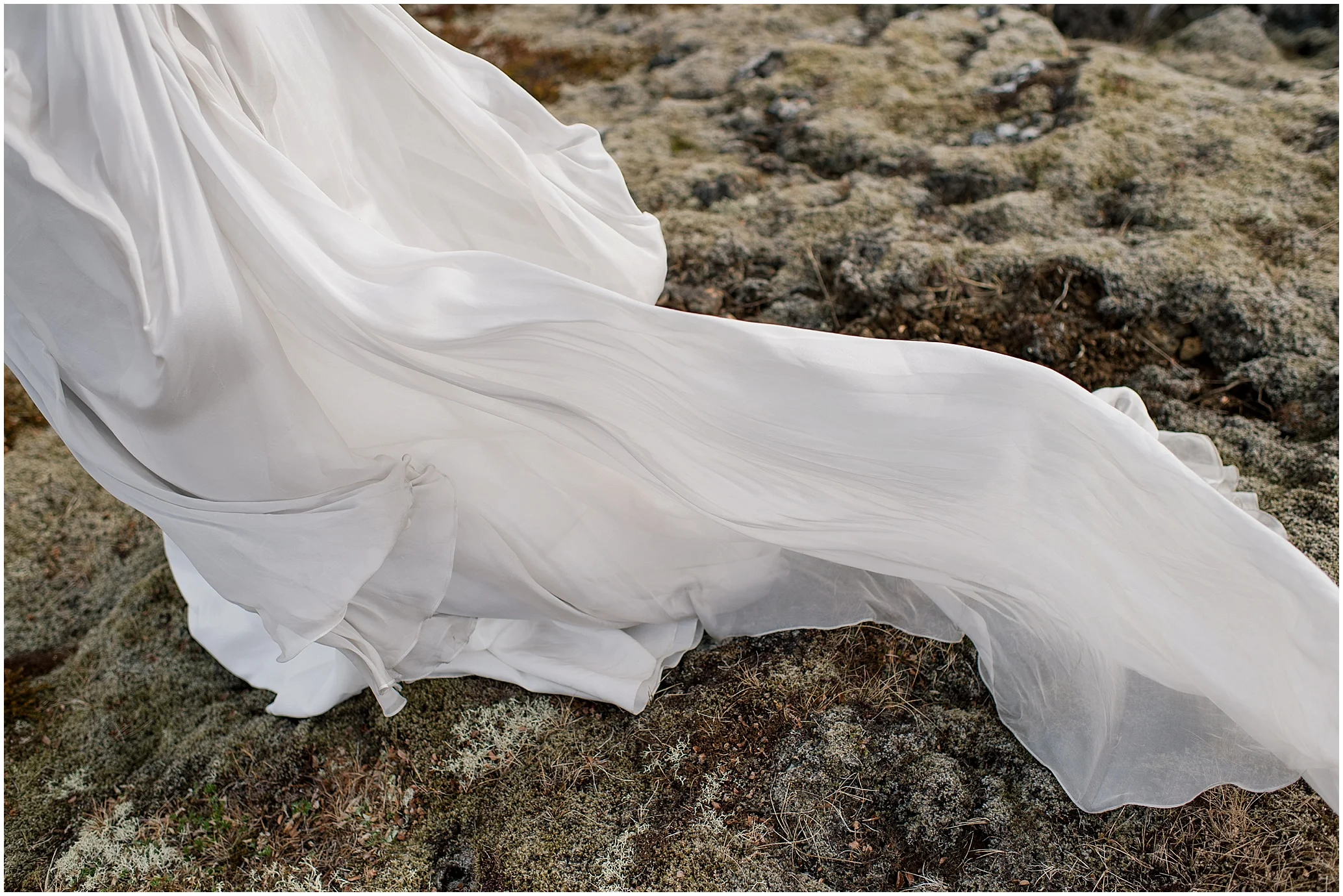 Hannah Leigh Photography Reykjavik Iceland Ivy and Aster Bridals_2846.jpg