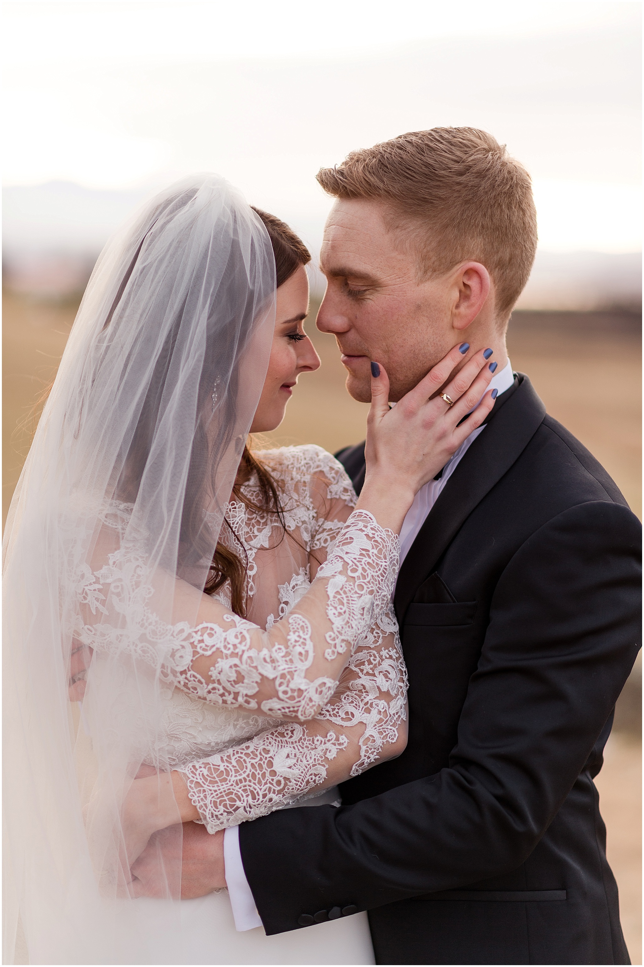 Hannah Leigh Photography Akureyri Iceland Wedding_3205.jpg