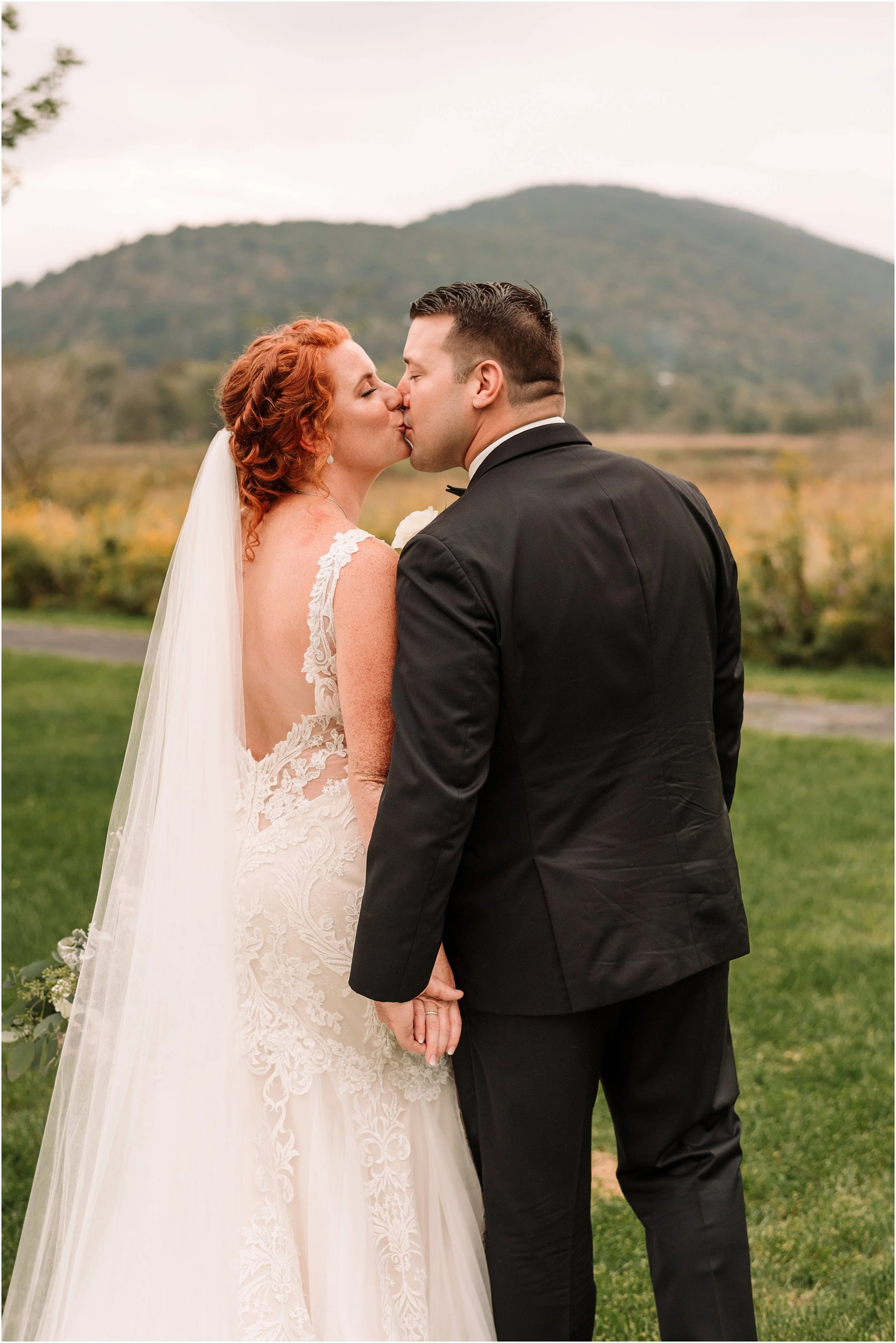 hannah leigh photography cookes tavern wedding state college pa_1863.jpg