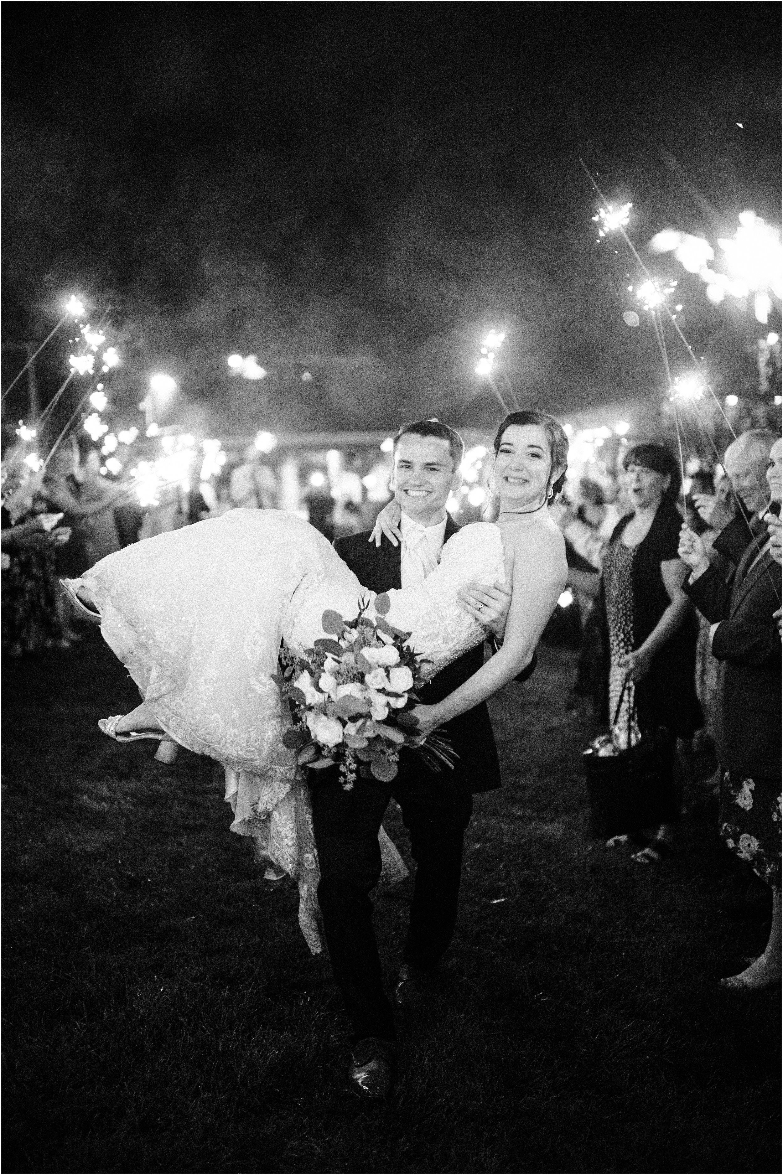 hannah leigh photography Pond View Farm Wedding White Hall MD_3699.jpg