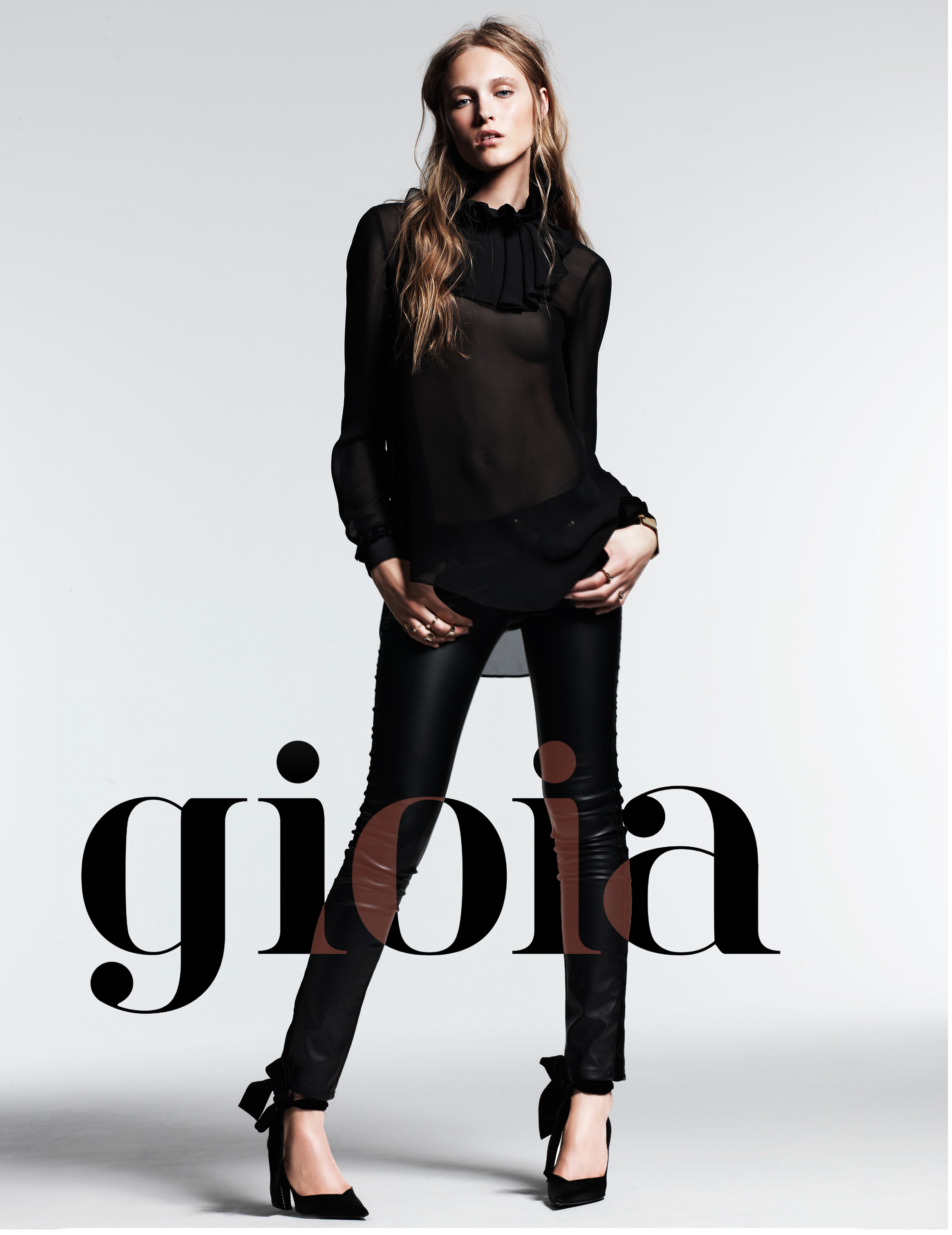     &nbsp;Magazine: Gioia, October 2014  Photographer: Dario Catellani  Model: Eliza Kukawska 