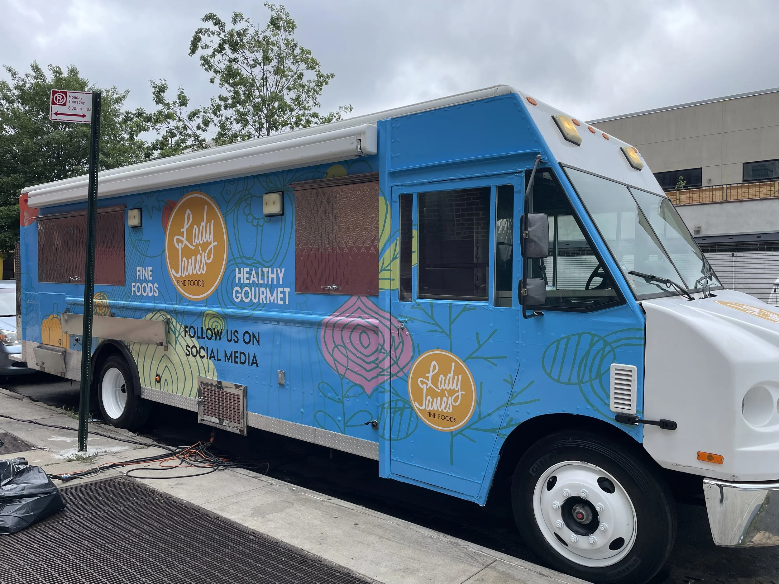 New Amsterdam S4, Ep 404- Vinyl wrapped Food Truck