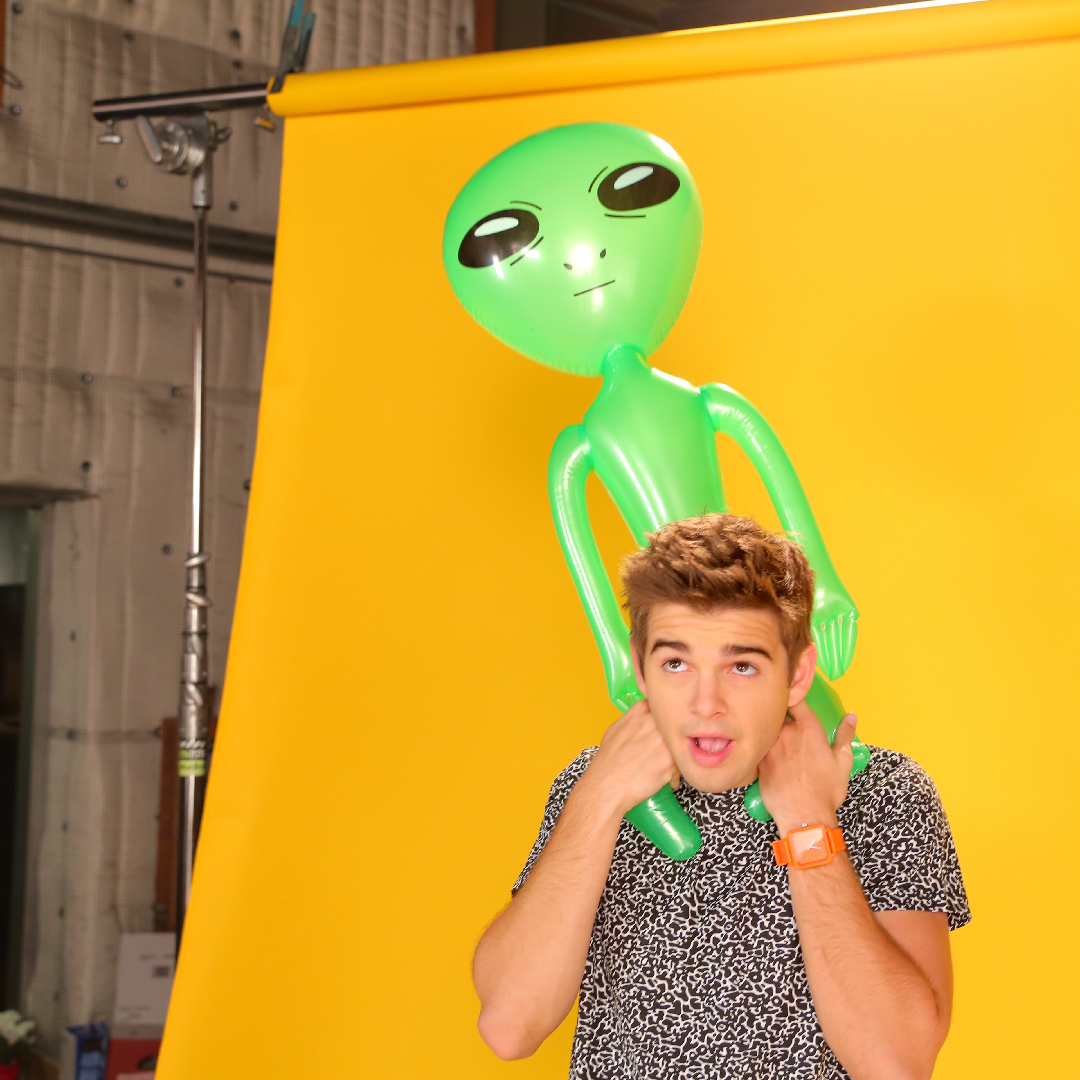 SOCIAL_THUNDER_GRIFFO_ALIEN_03.jpg
