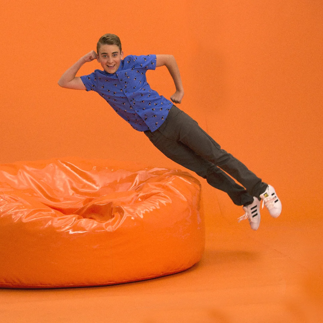 SOCIAL_BELLA_BUDDY_BEANBAG_02.jpg
