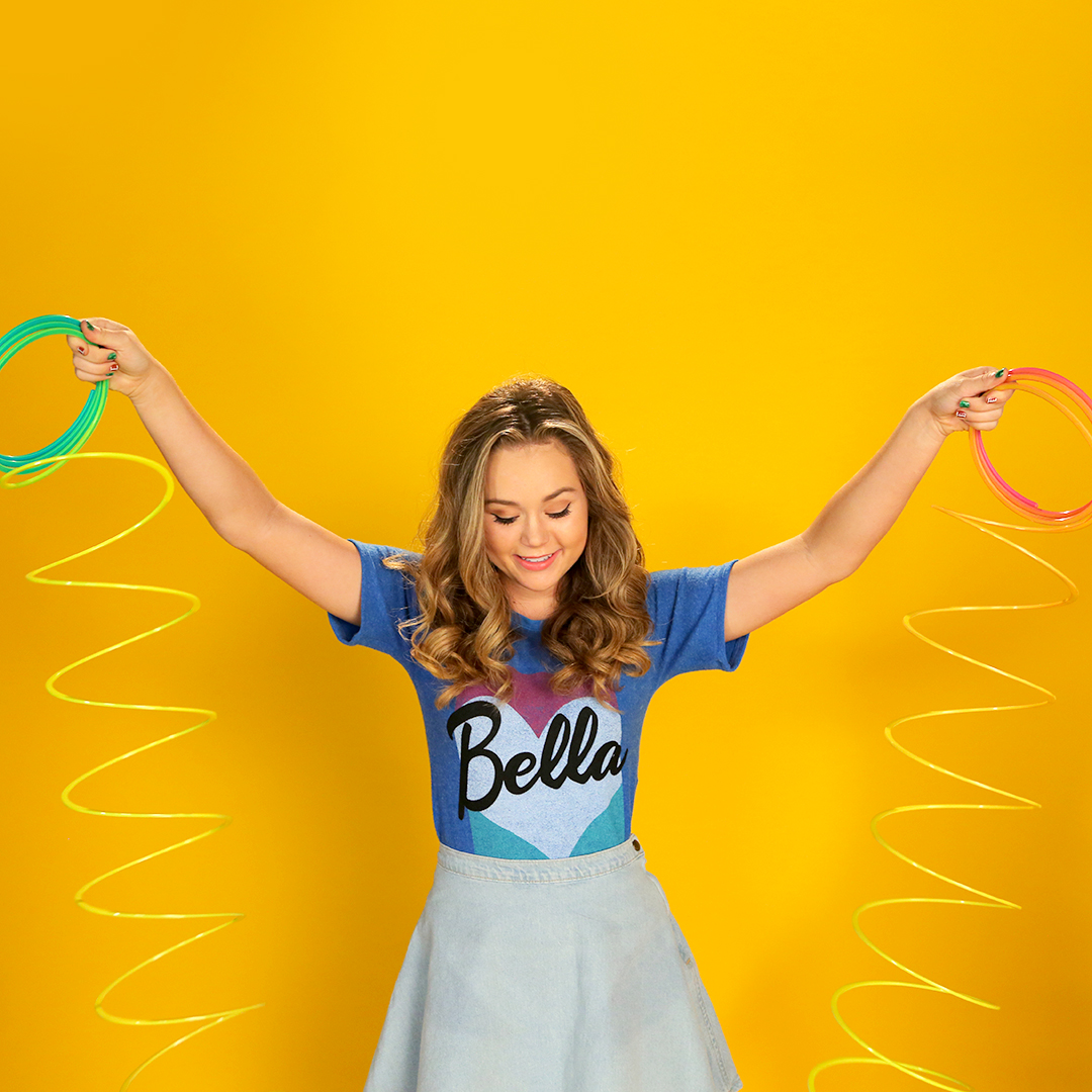 SOCIAL_BELLA_BRECK_SLINKY.jpg