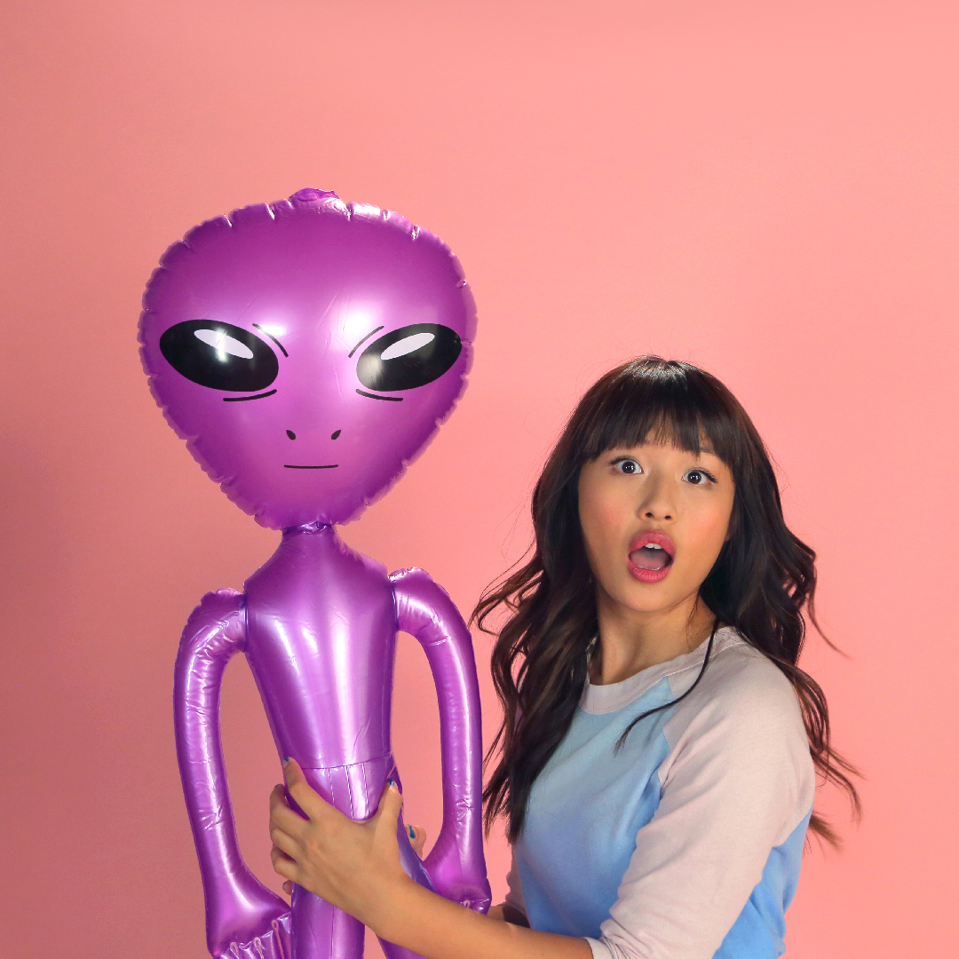 SOCIAL_BELLA_HALEY_ALIEN.jpg