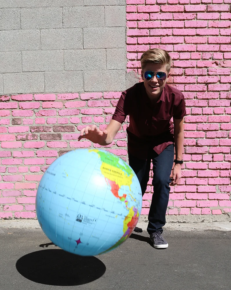 100THINGS_GLOBE_02.jpg