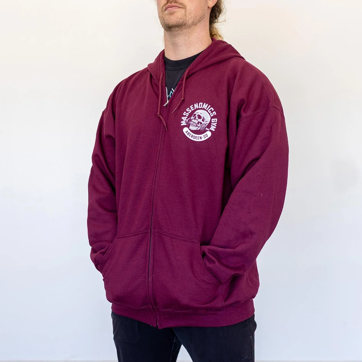gym skull hoodie model pockets