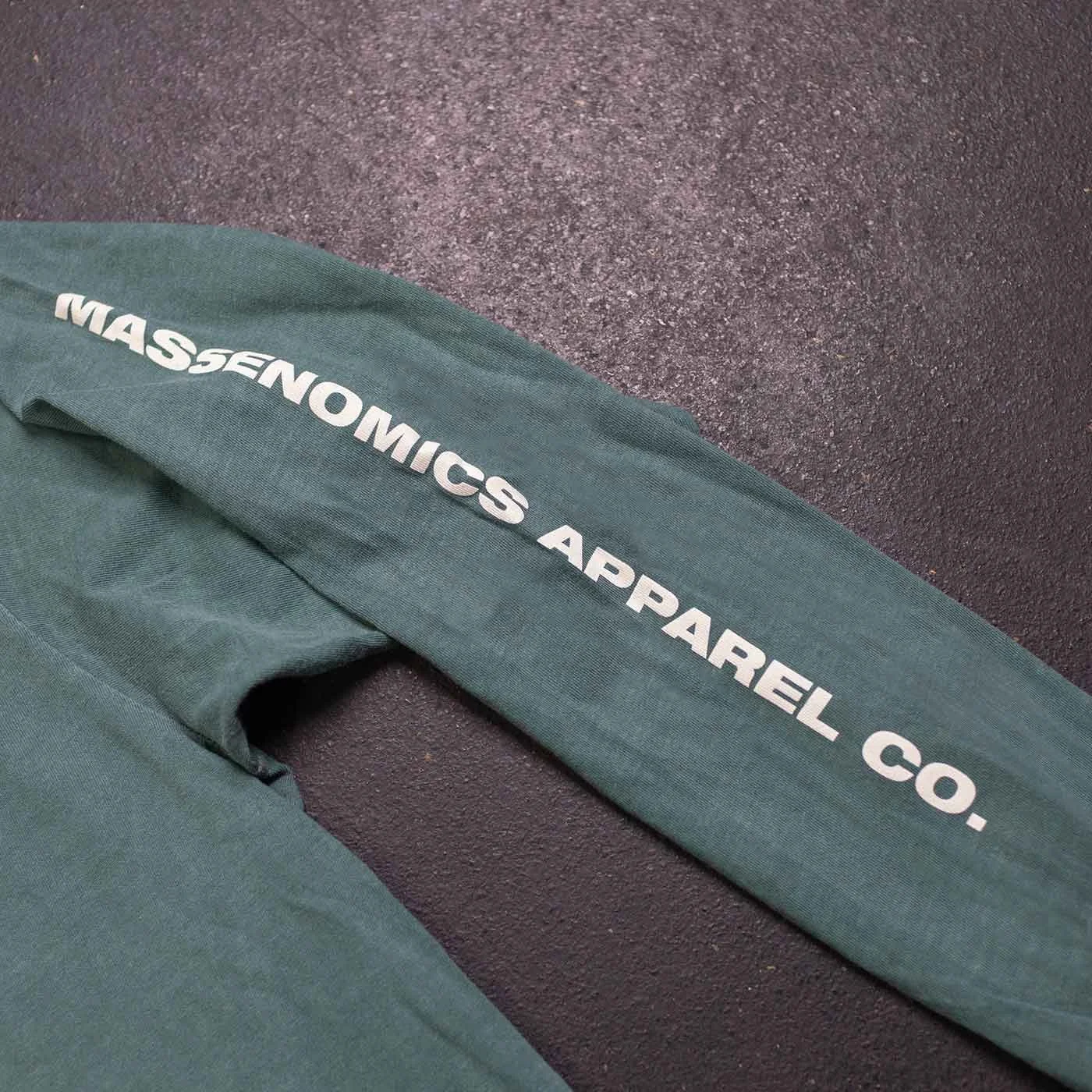 long sleeve sleeve detail