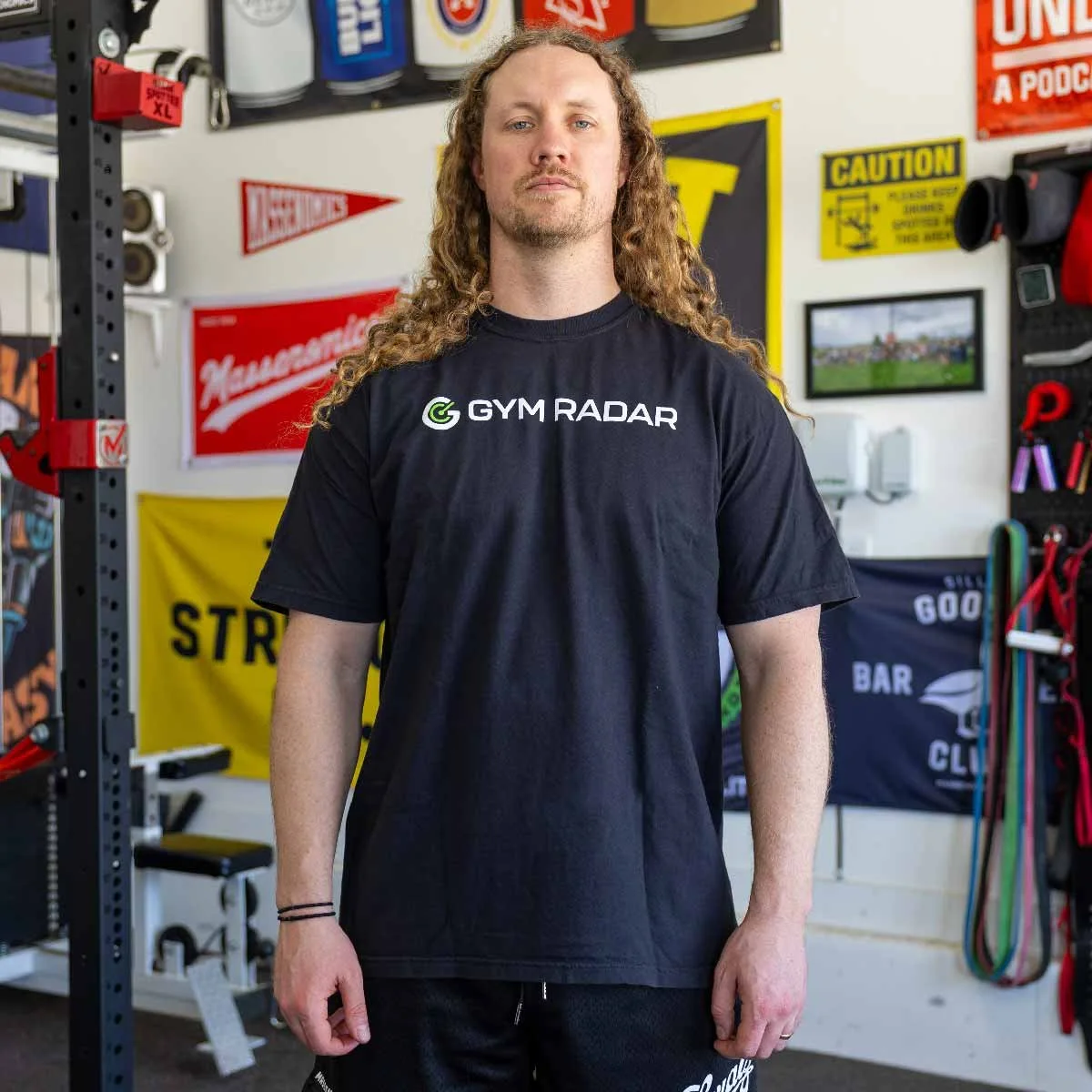 gym radar tee on model