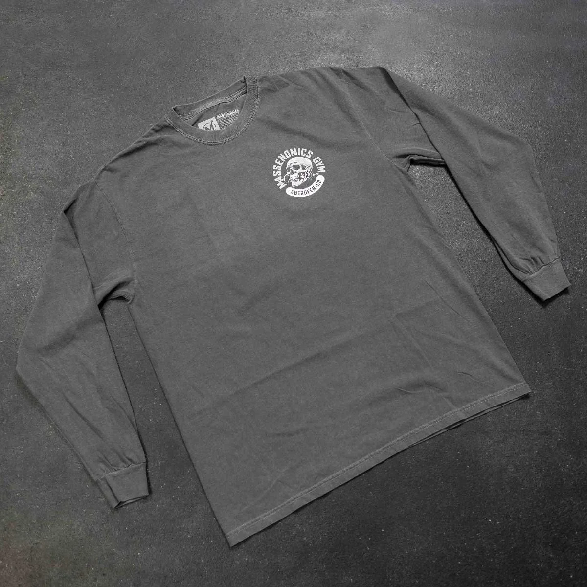 gym skull flat front