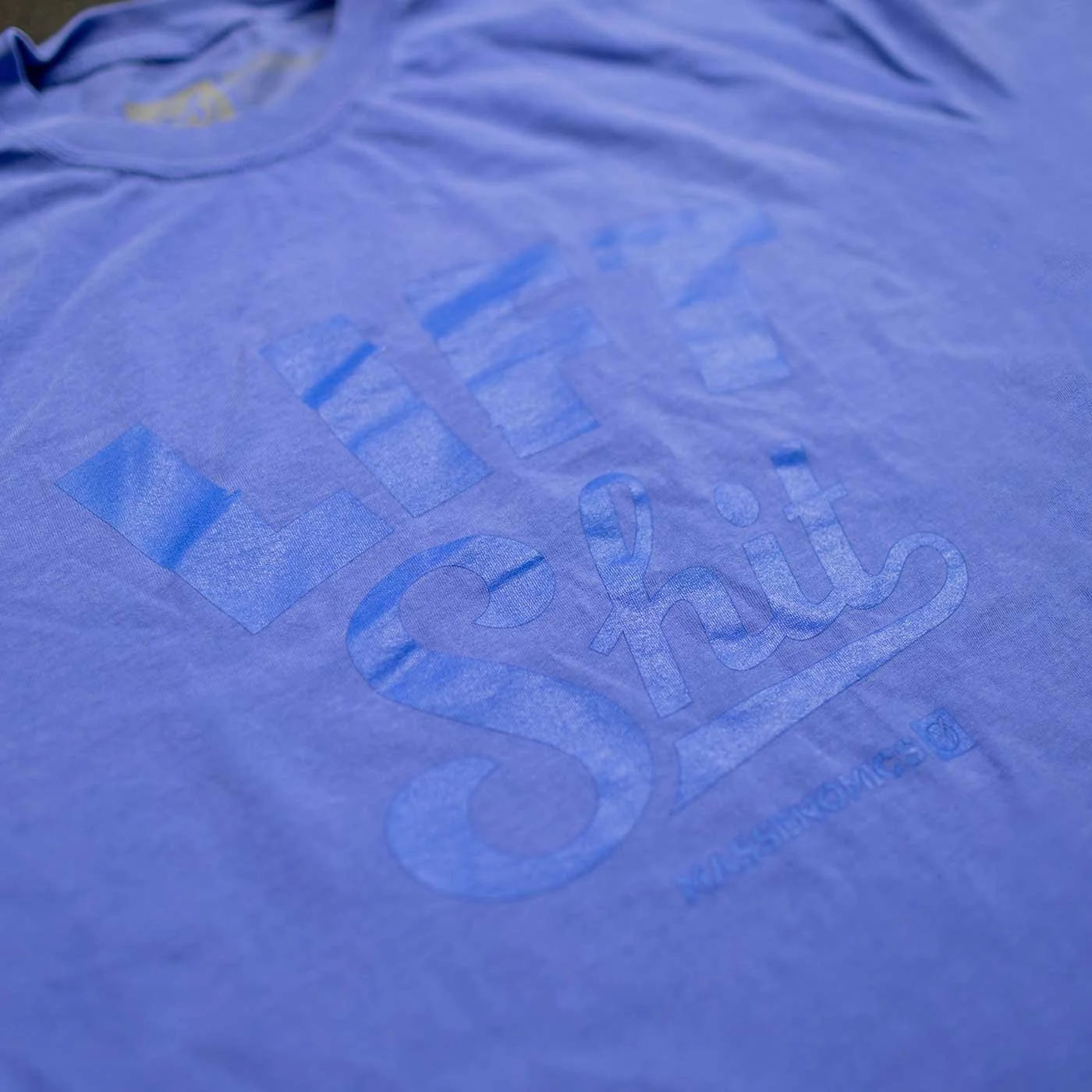lift shit tee detail