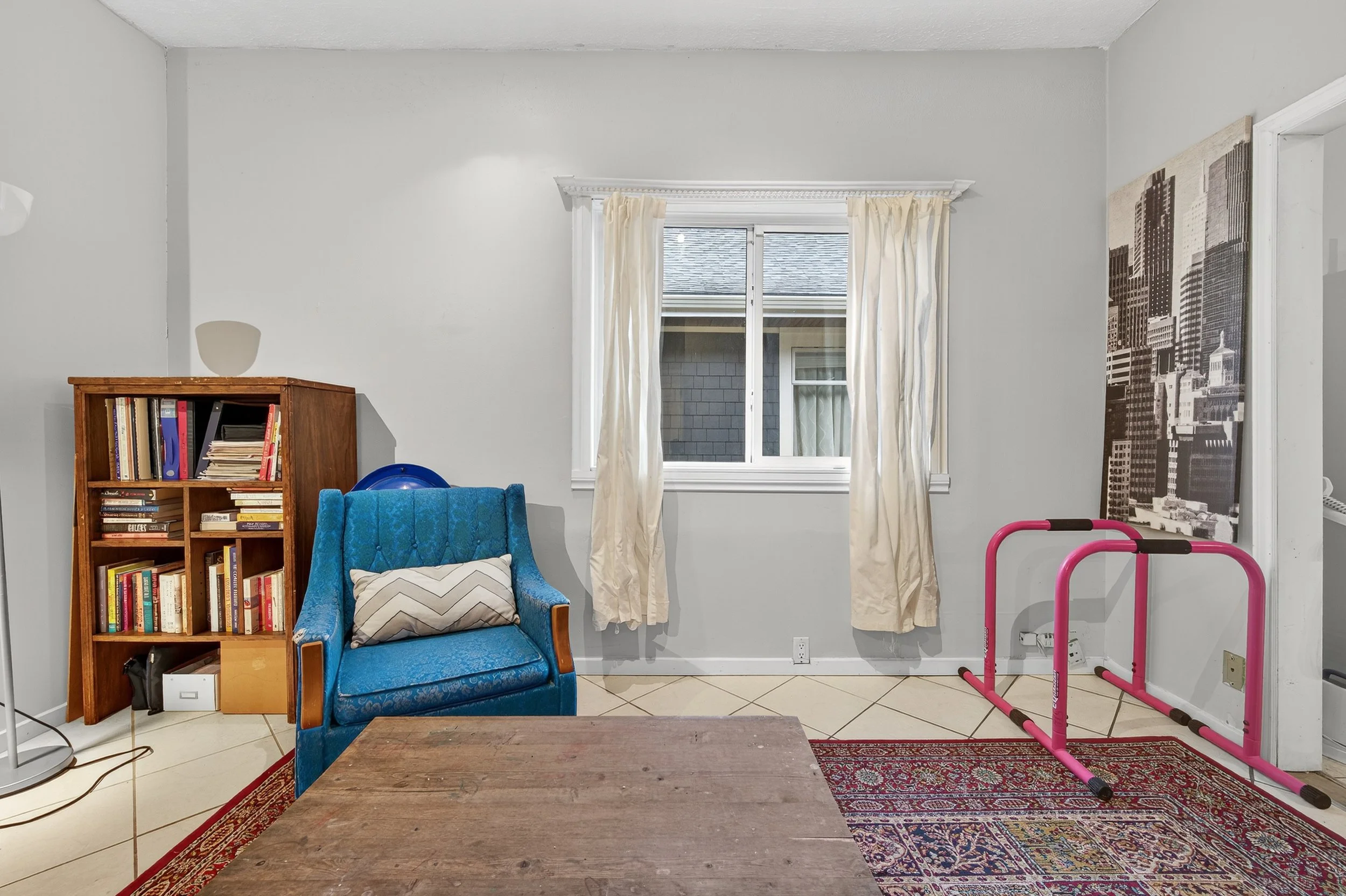 3838 Inverness St_05.jpg