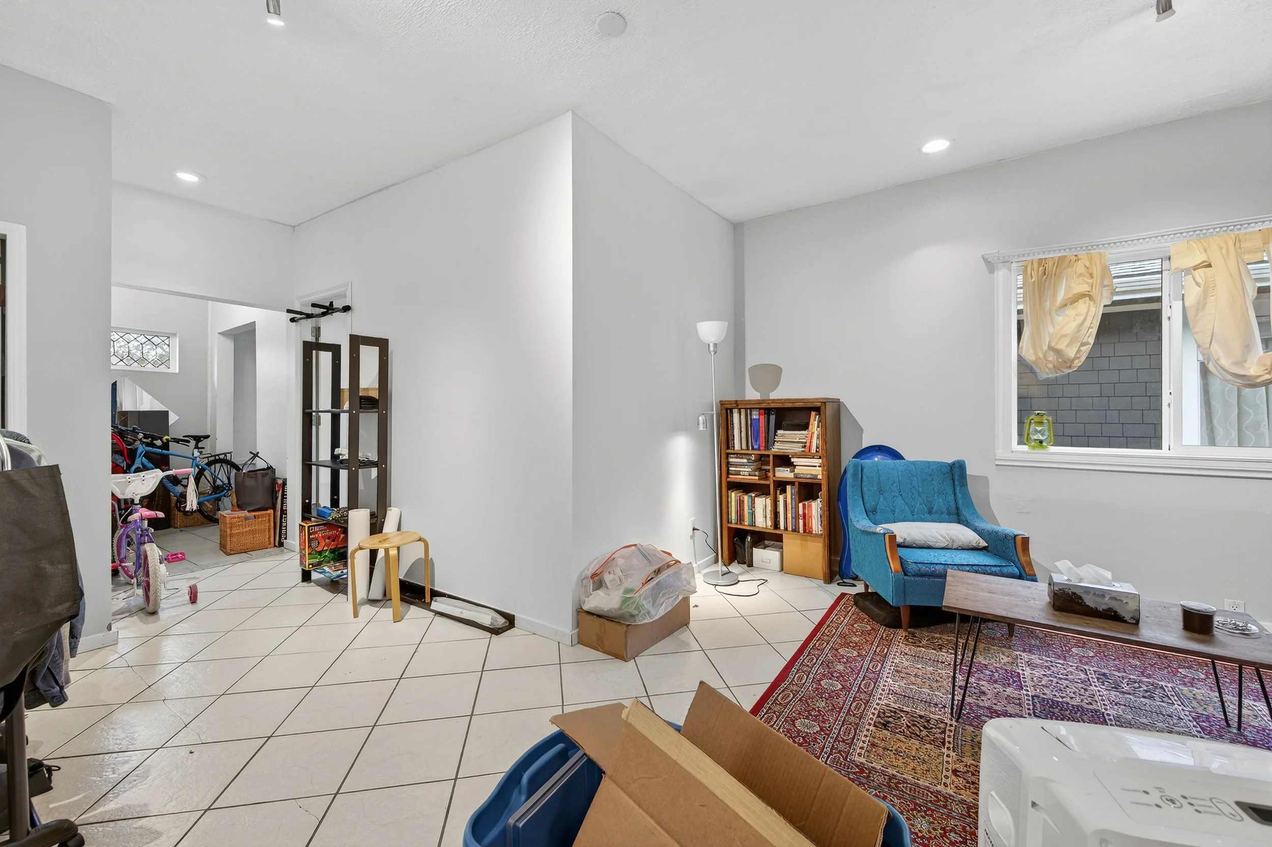 3838 Inverness St_07.jpg
