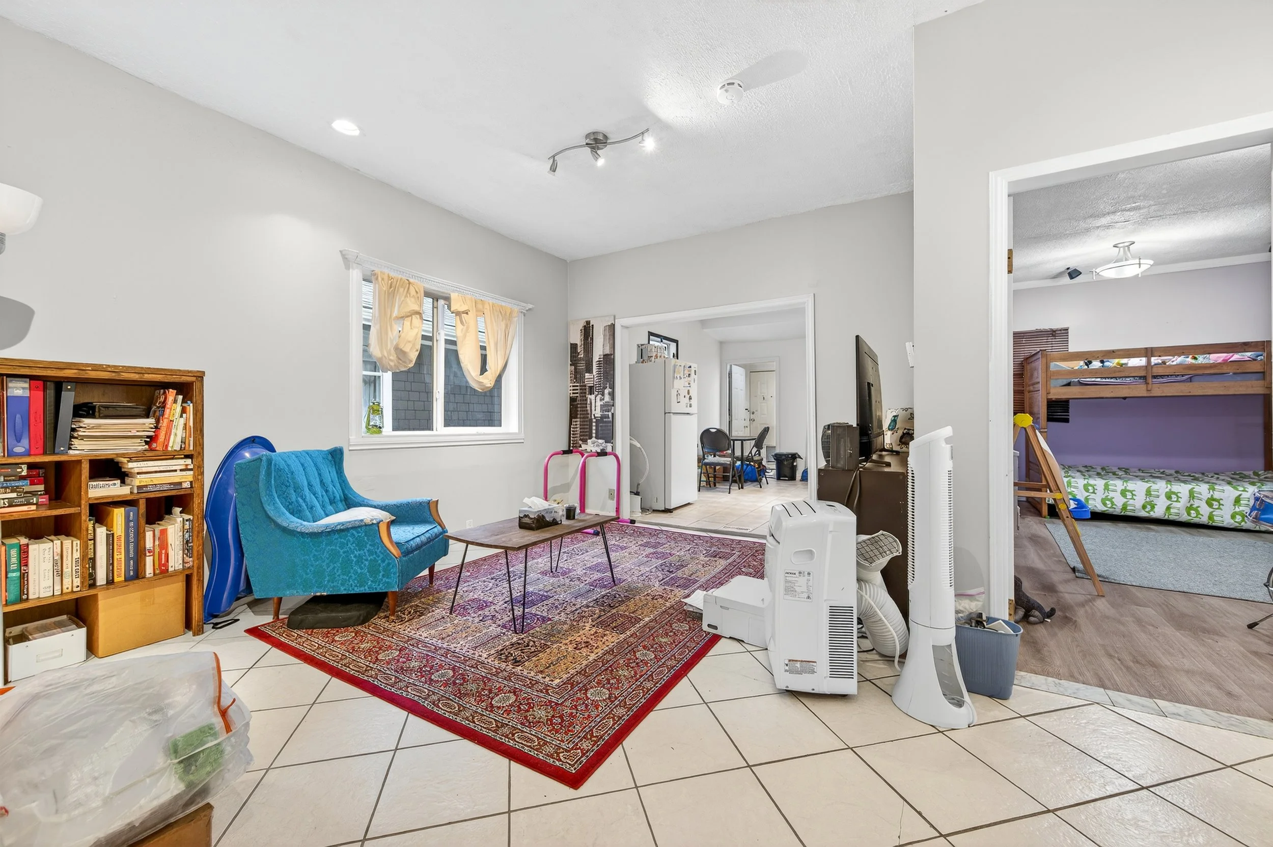 3838 Inverness St_11.jpg