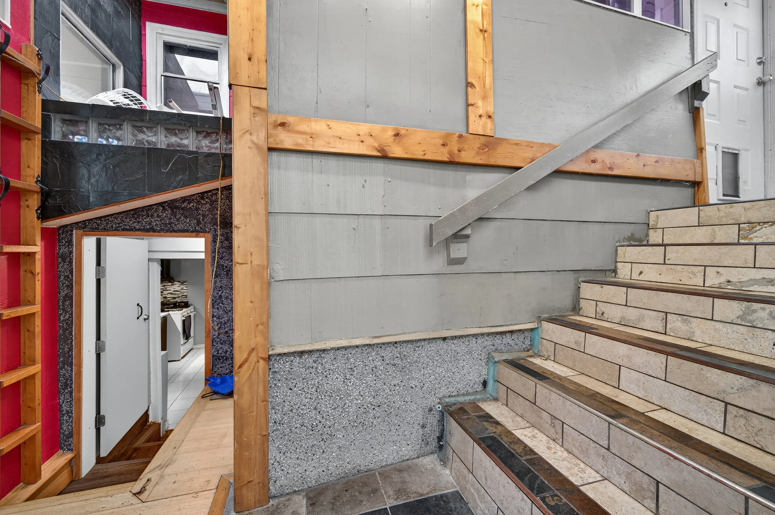 3838 Inverness St_23.jpg