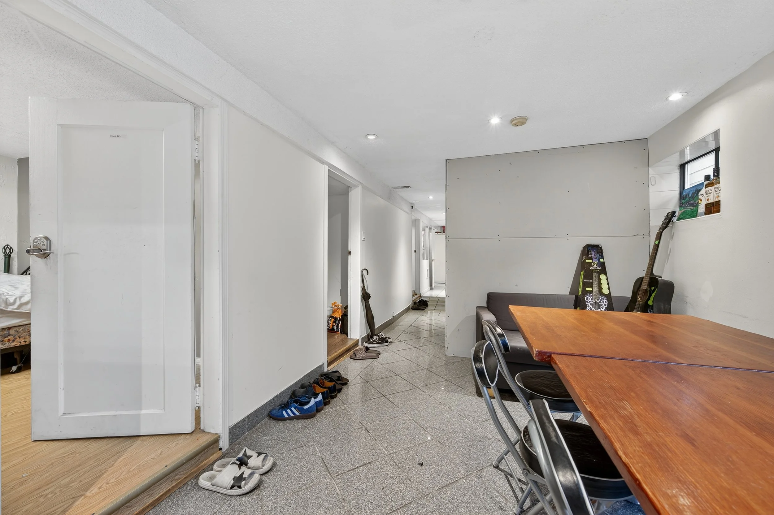 3838 Inverness St_27.jpg