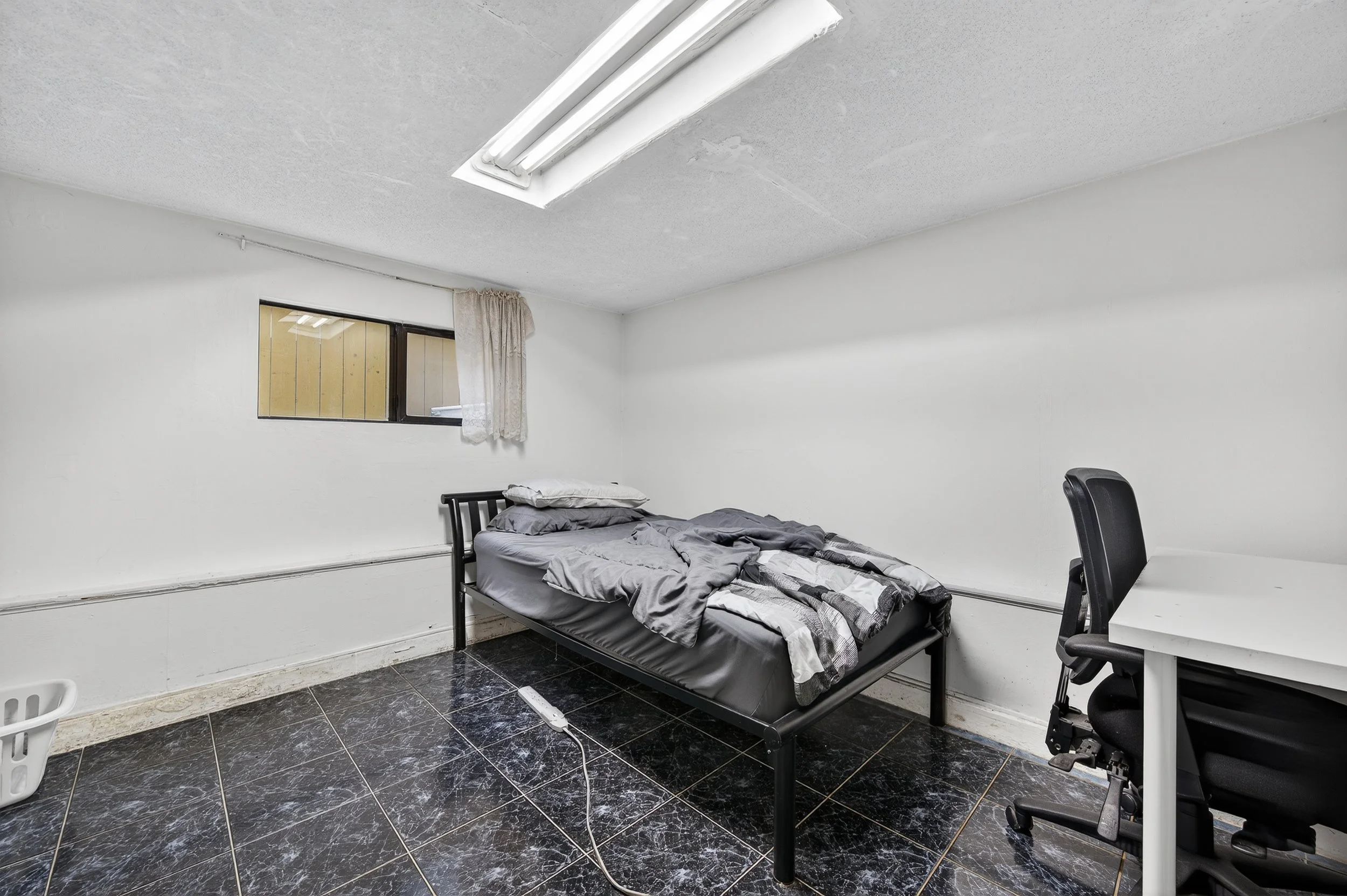 3838 Inverness St_34.jpg