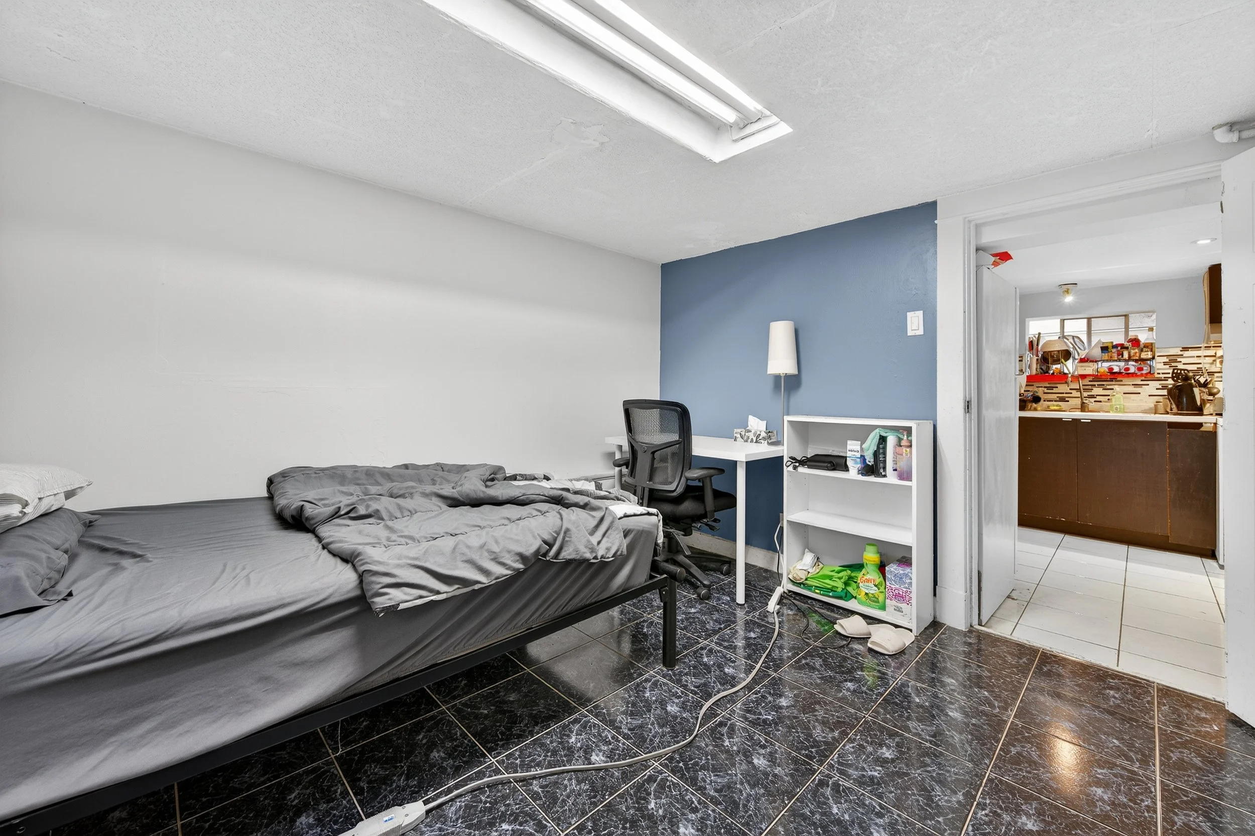 3838 Inverness St_35.jpg