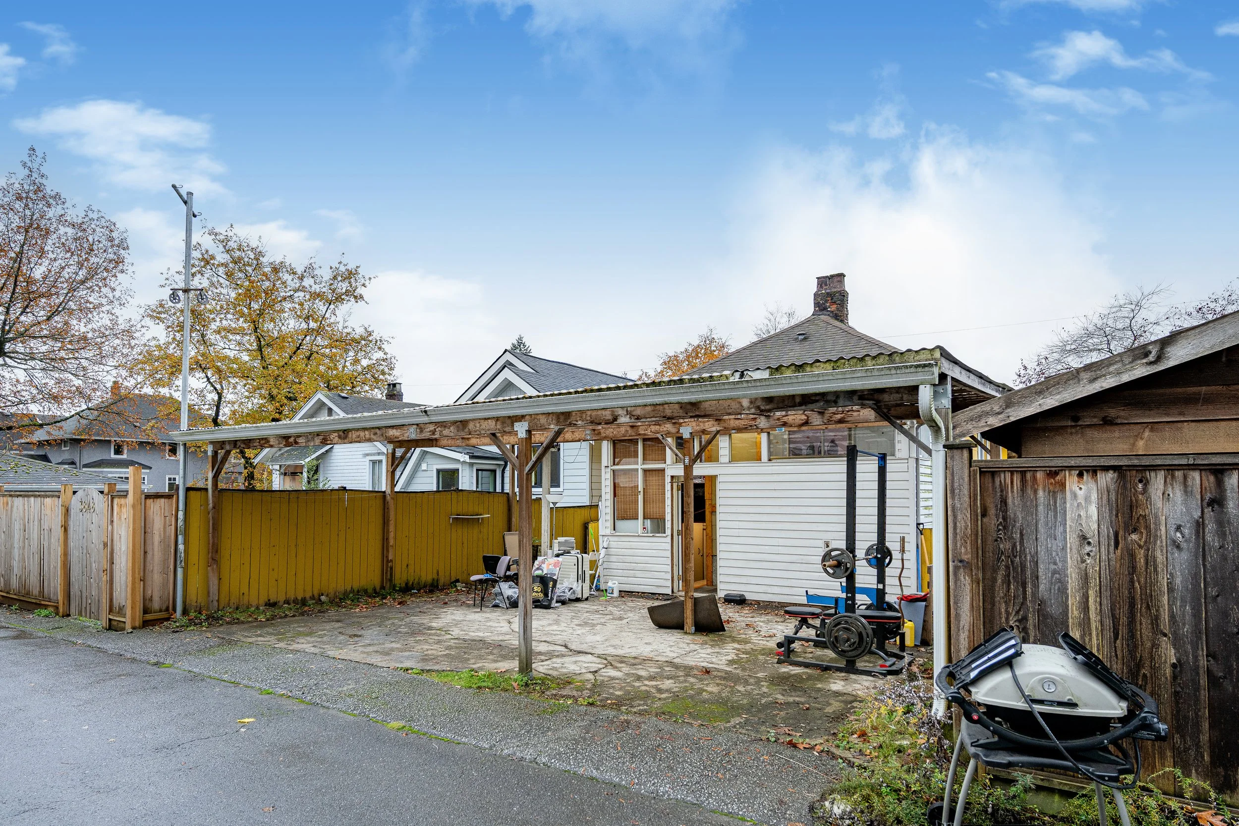 3838 Inverness St_38.jpg