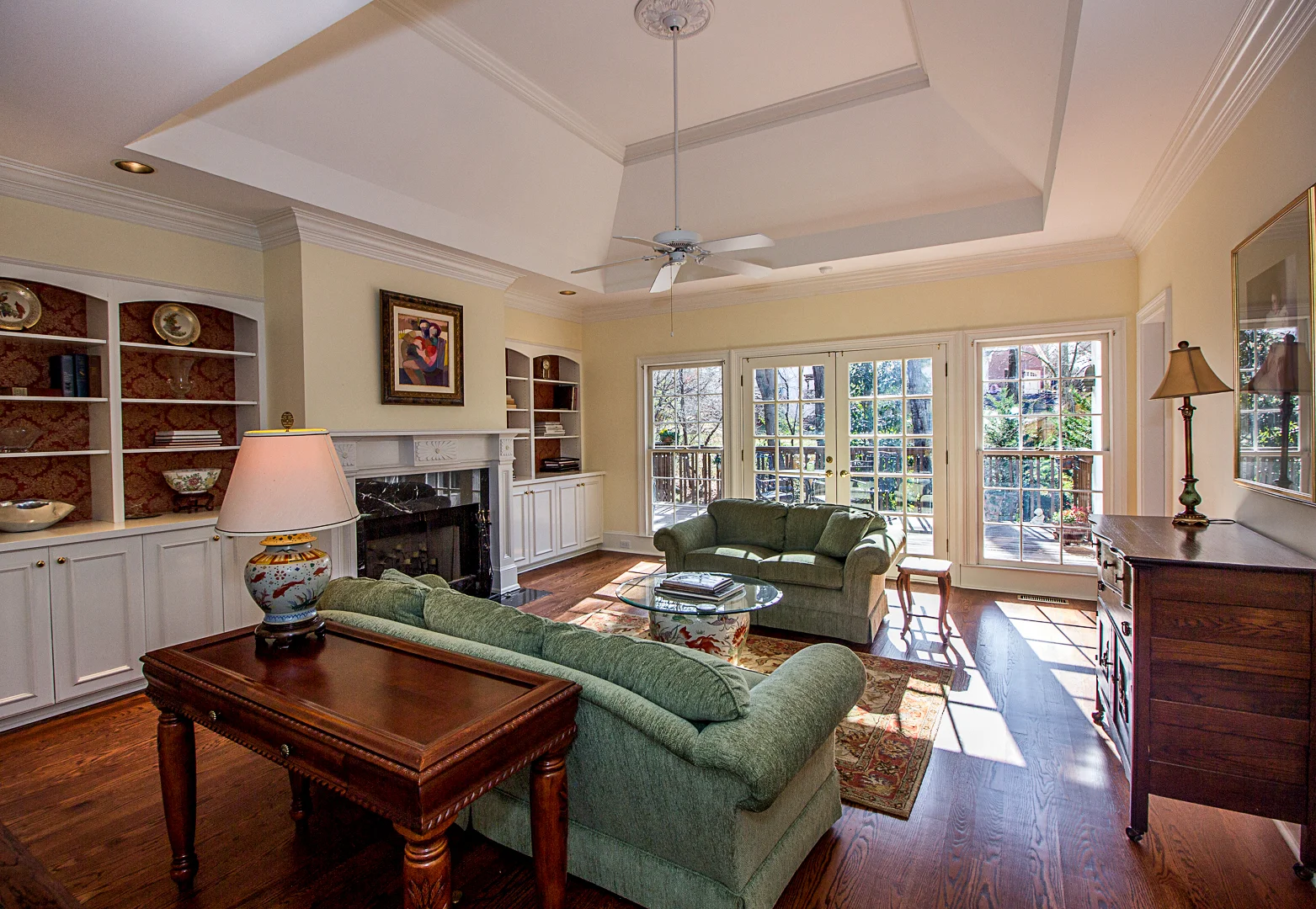 04-Living Room.jpg