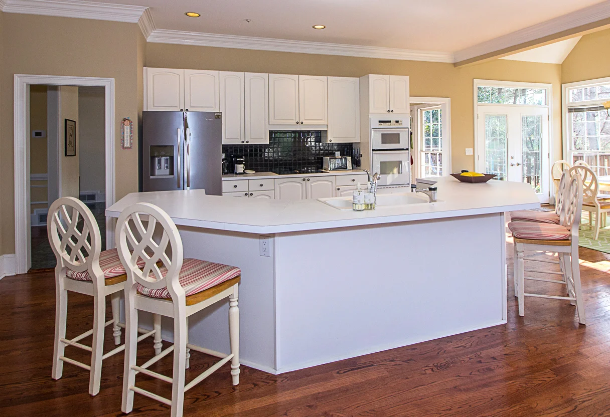 13-Kitchen2 copy.jpg
