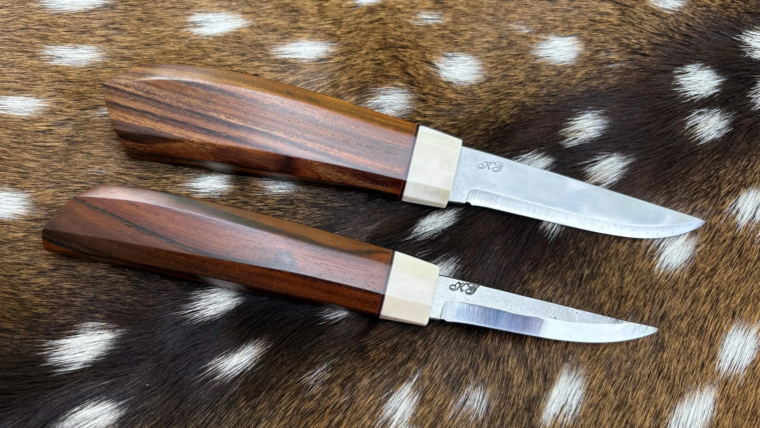 Groven Laminated Carving Knife Set - Rosewood and Axis