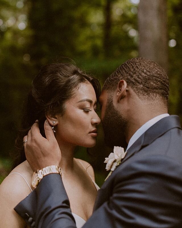 Love in the summertime. .
.
So excited to share you can expect to see more @peekexpressions and @titilayofunso partnering to capture love on the big days @arthouseweddings.