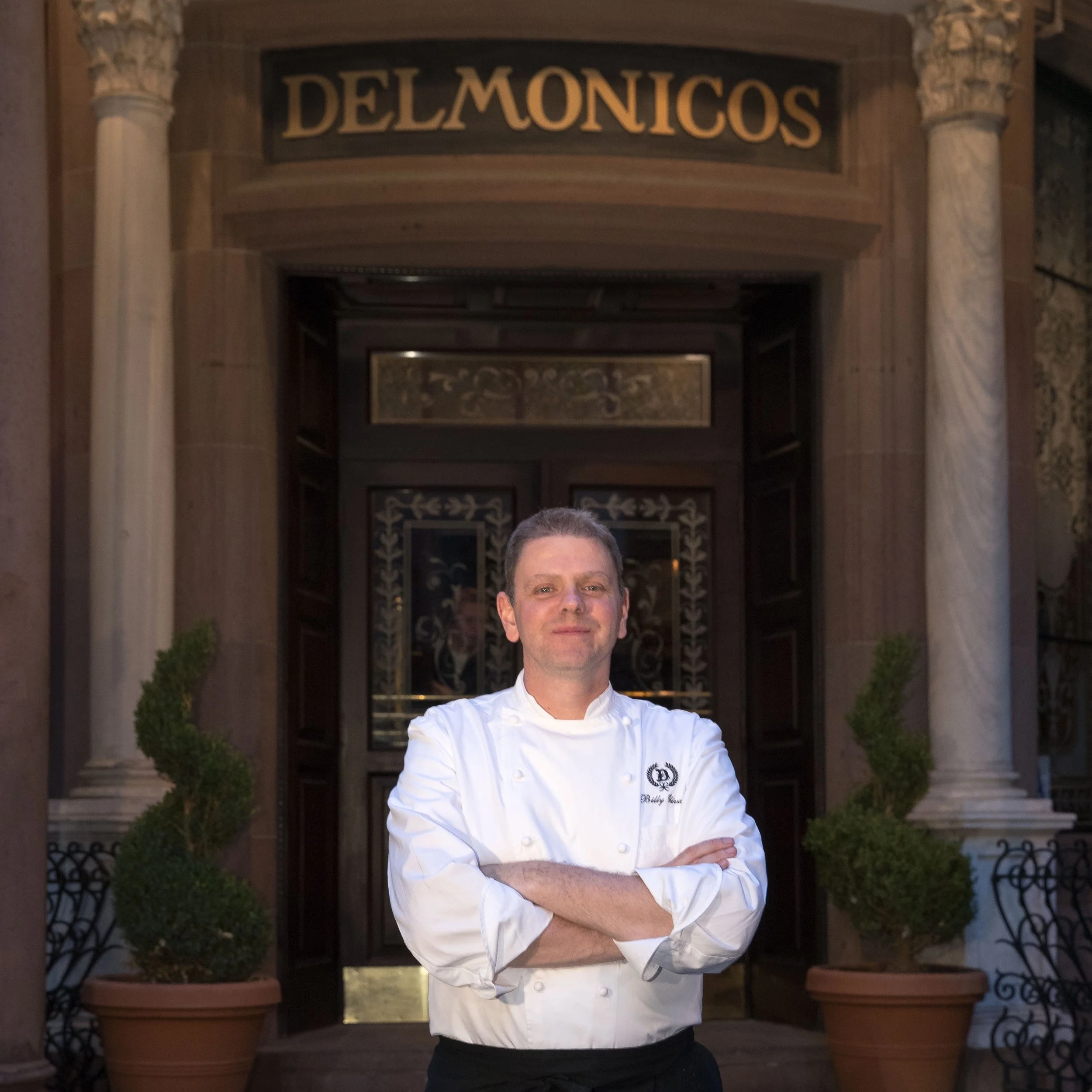 HeadShot_Delmonco%27s+Exec.+Chef+Billy+Oliva_Credit_Delmonico%27sRestaurant+%281%29.jpg