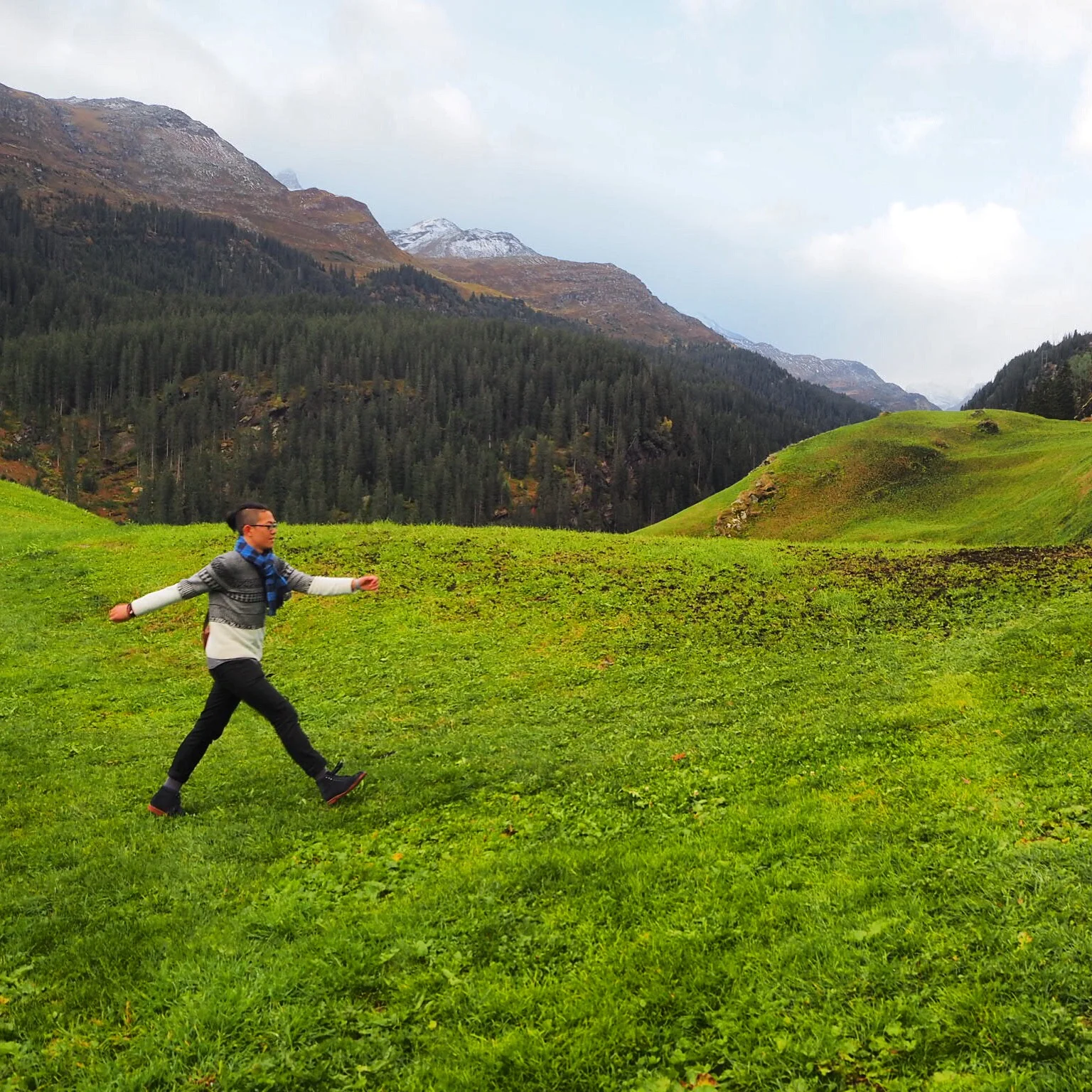 #Walkingthrough Vals