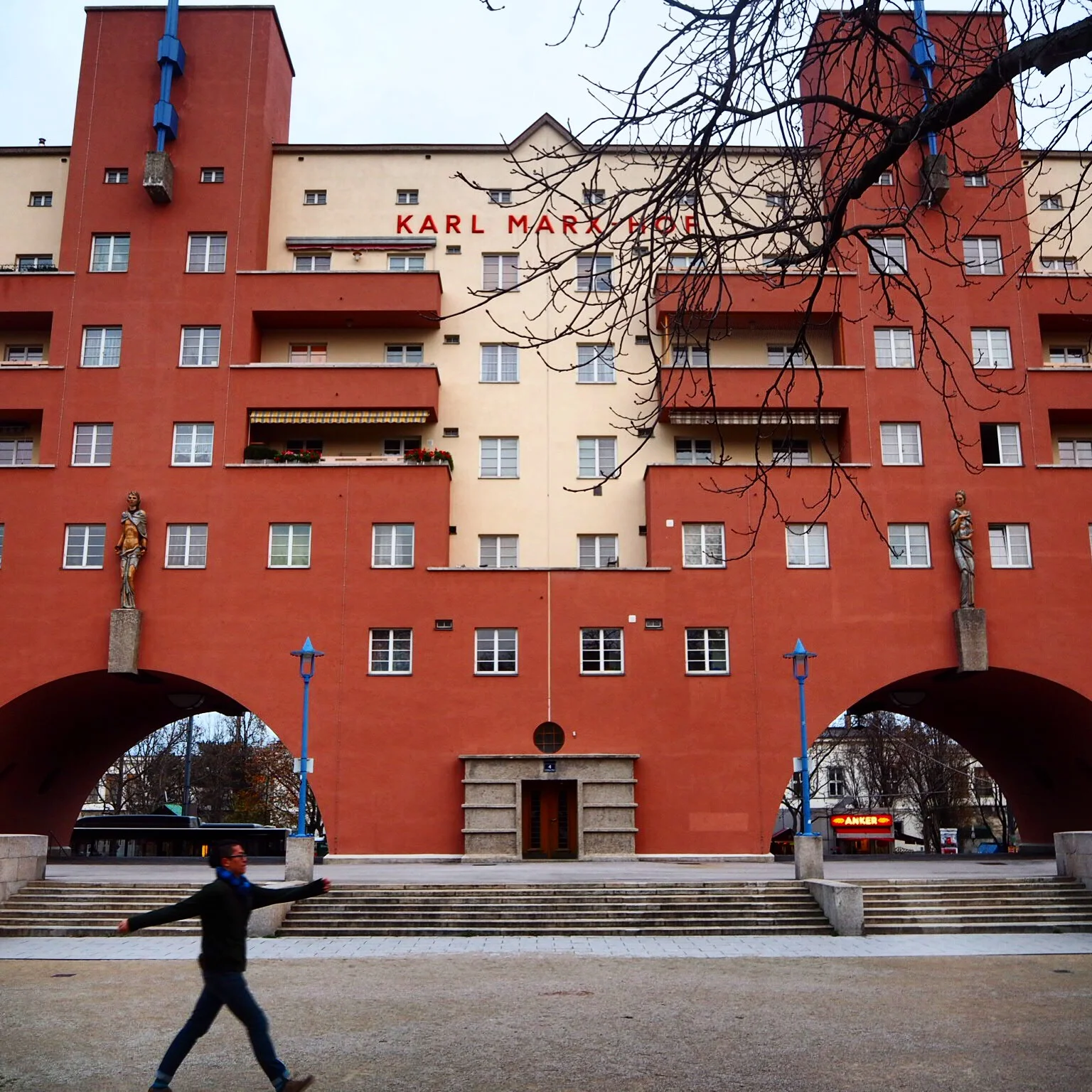 #Walkingthrough Vienna's Super block