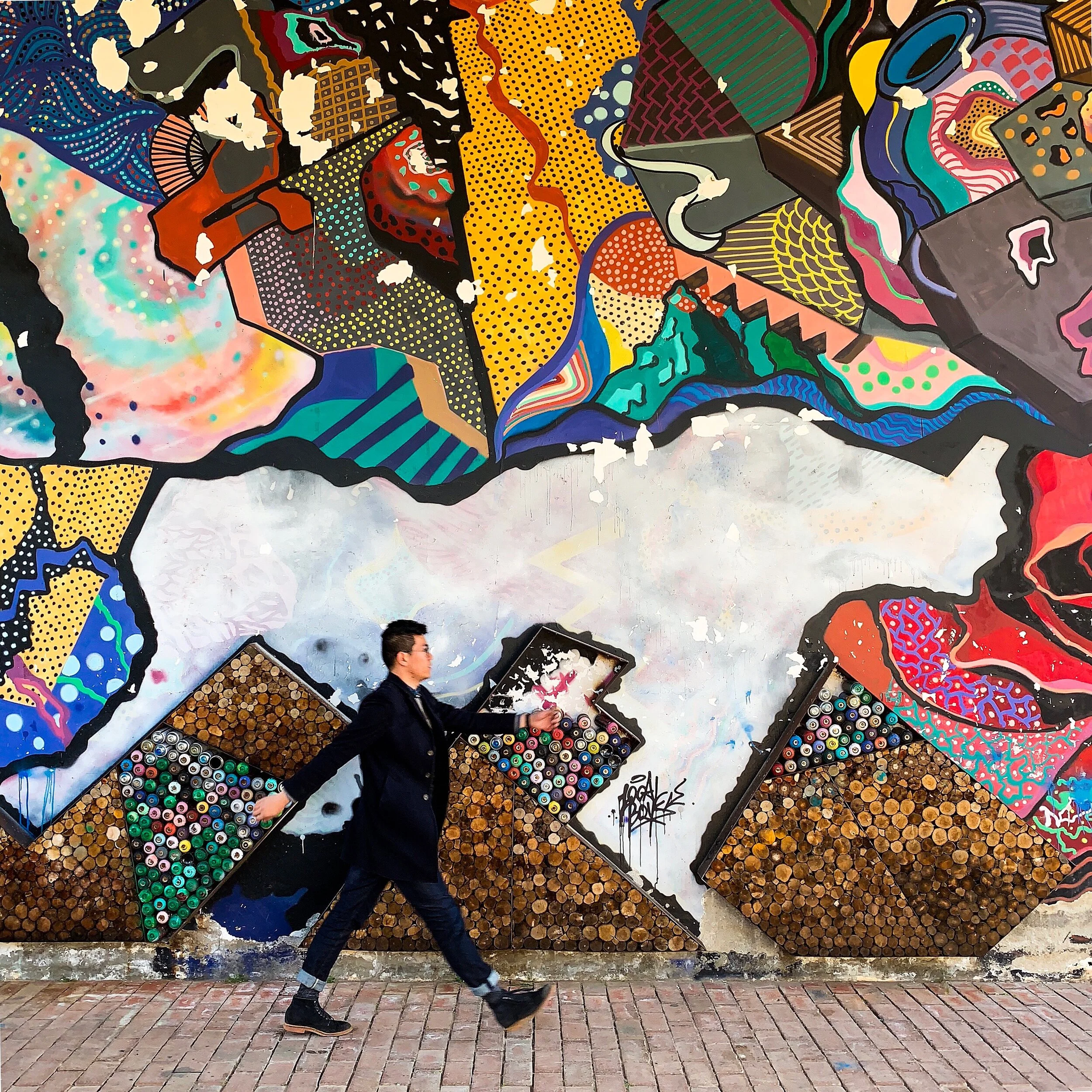 WalkingThrough the art district of Old Town Dali