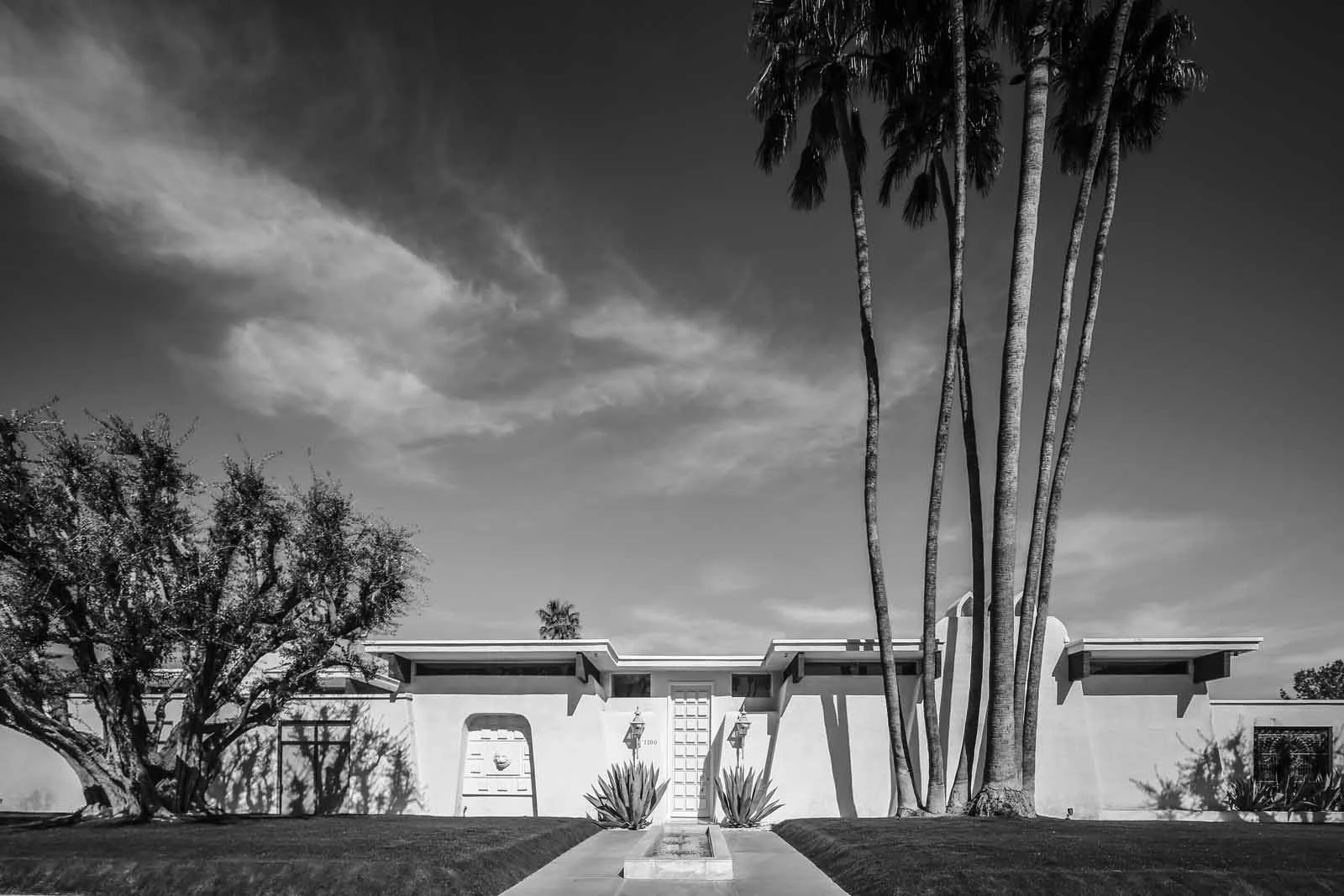 2016 PS BW ARCHITECTURE-12.JPG