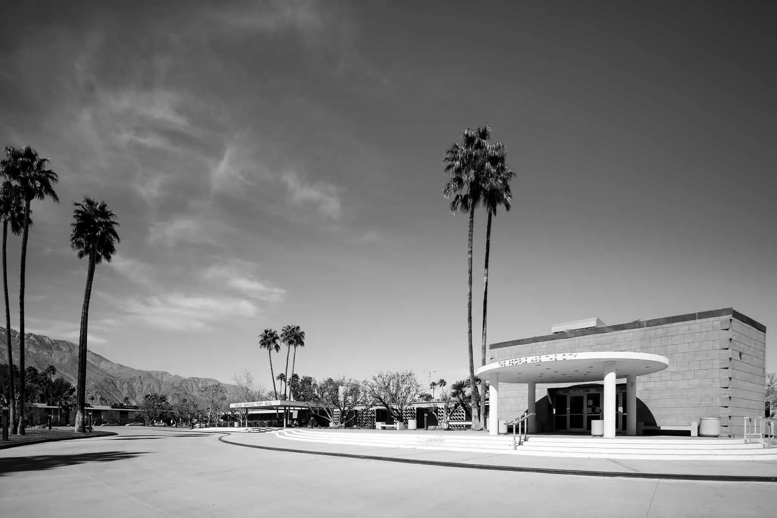 2016 PS BW ARCHITECTURE-16.JPG
