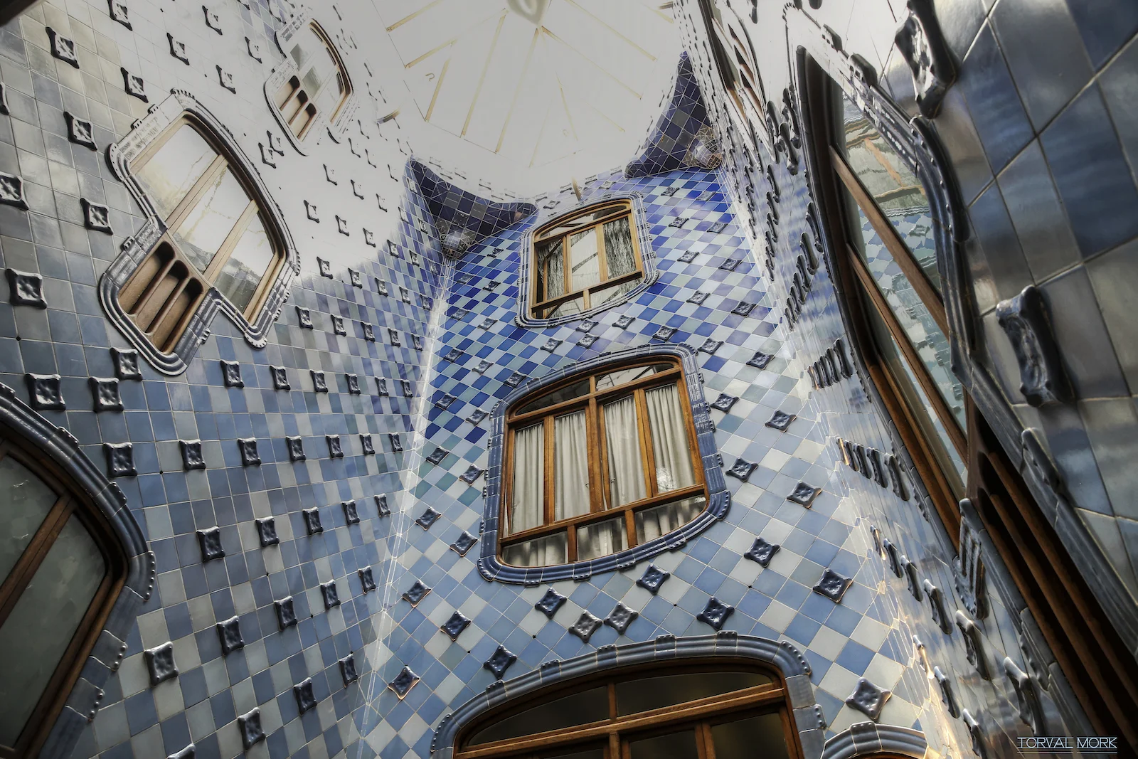 2016 Spain Casa Battlo-17.JPG