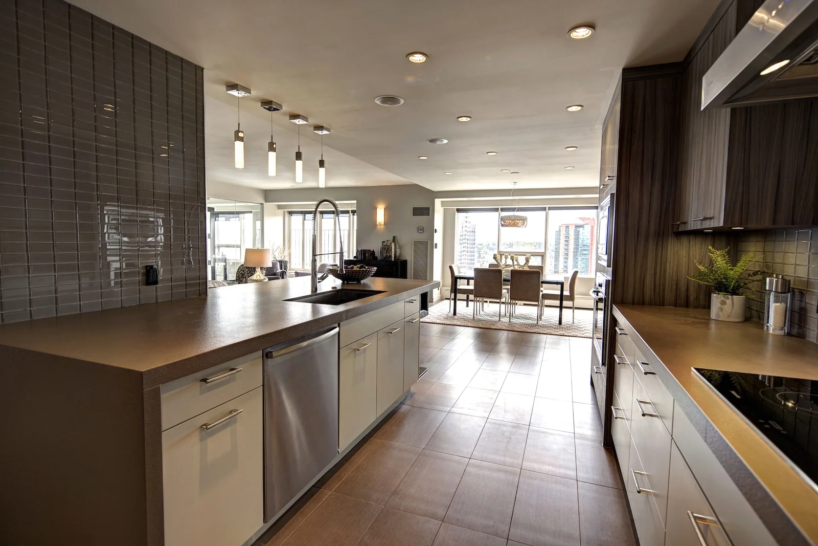 2014 2110 KITCHEN 3.jpg