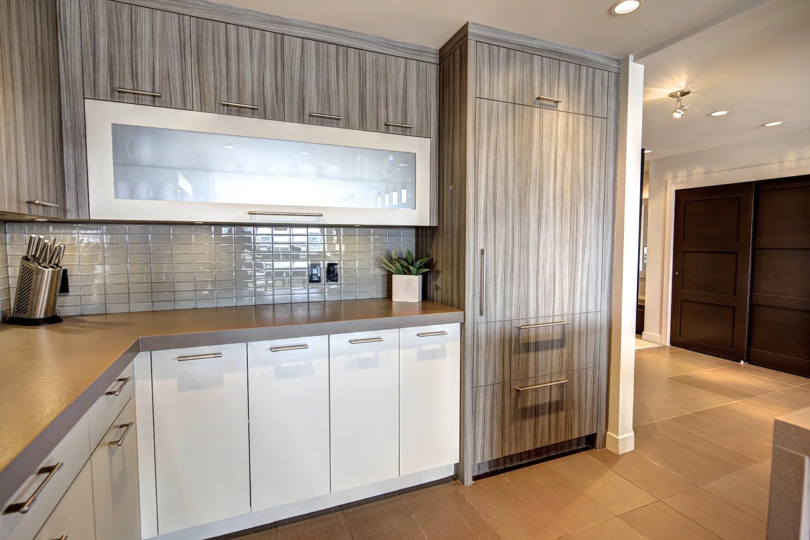2014 2110 KITCHEN 4.jpg