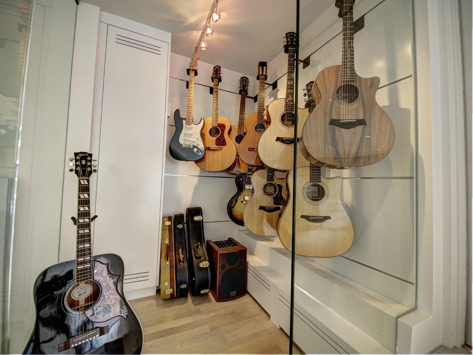 315-Guitar-Room-2.jpg