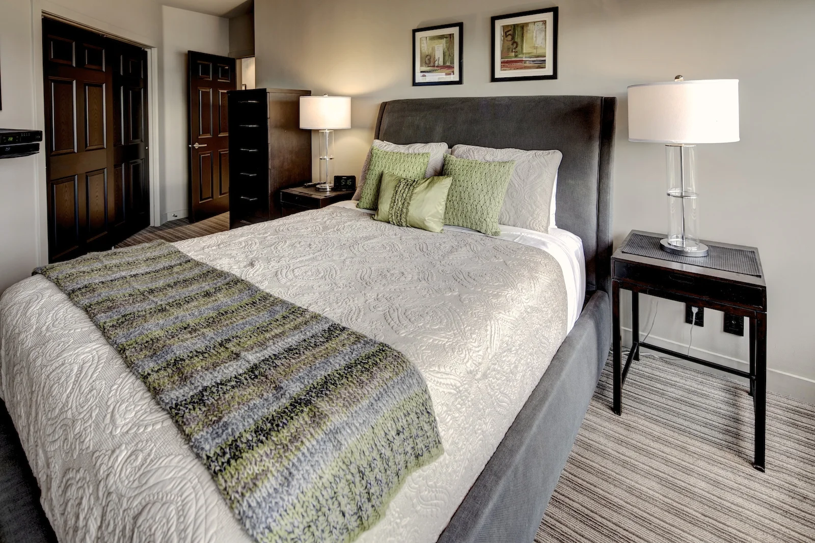 2014 1120 GUEST BED 2.jpg