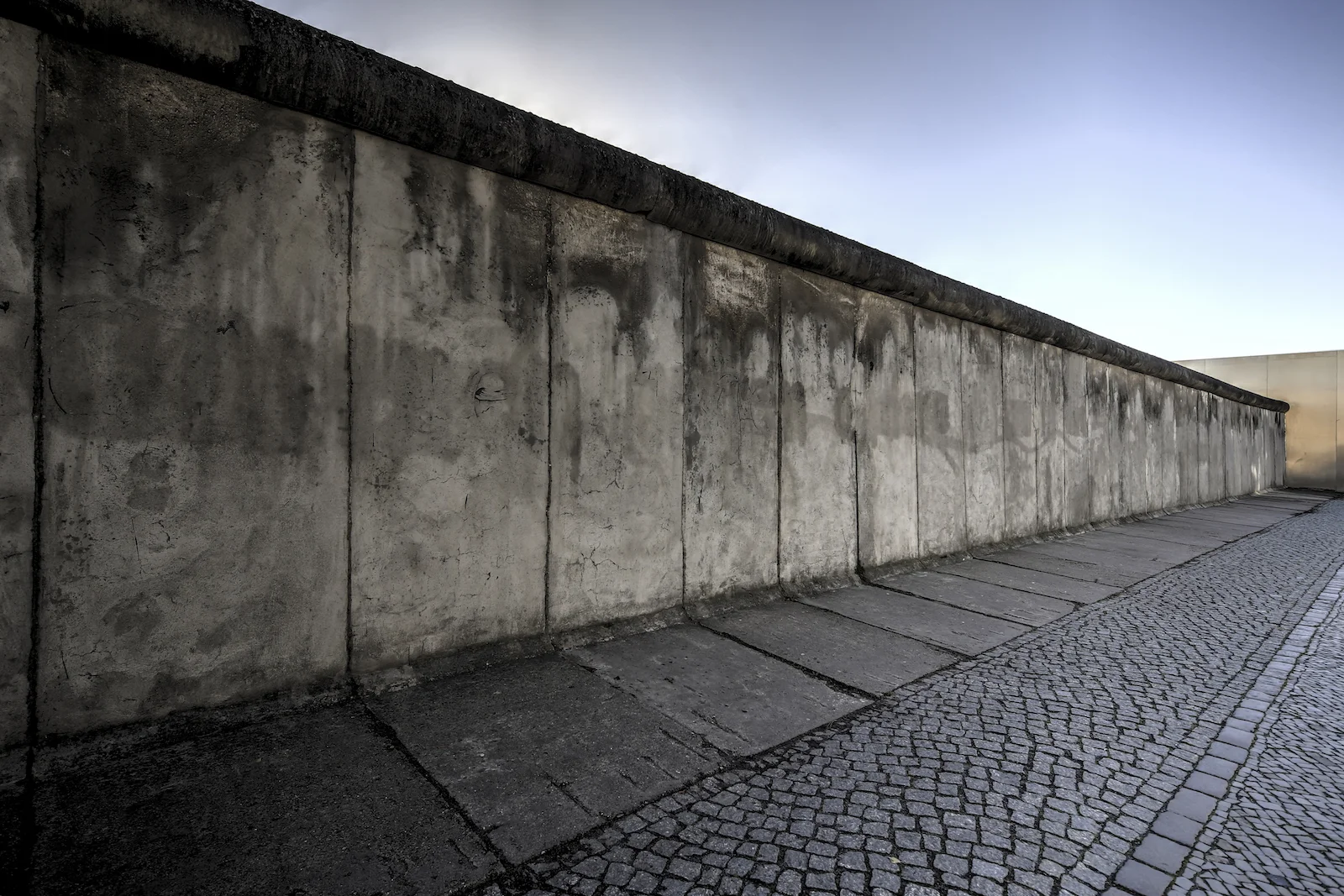 2017 FALL BREAK BERLIN WALL-5.JPG