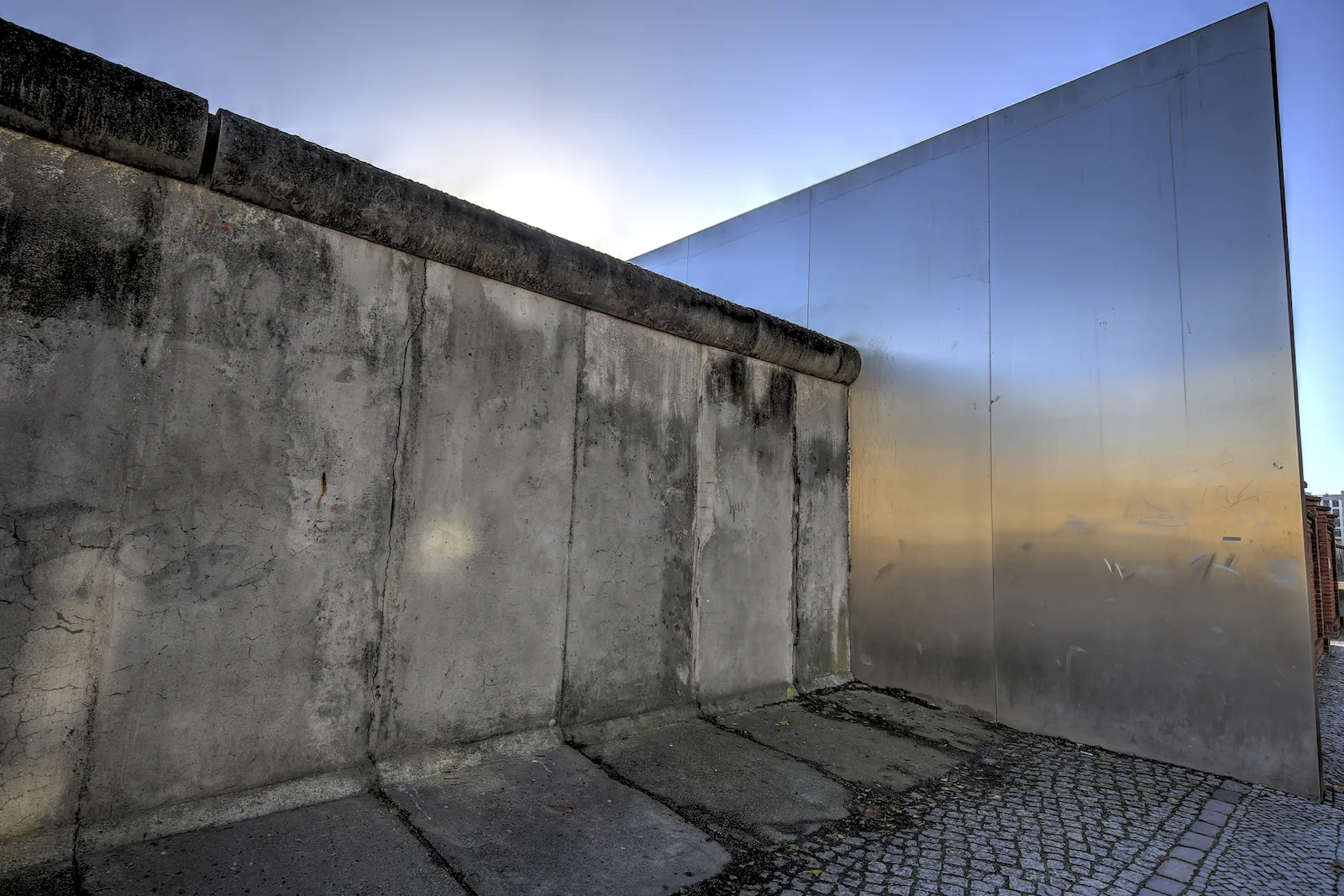 2017 FALL BREAK BERLIN WALL-7.JPG