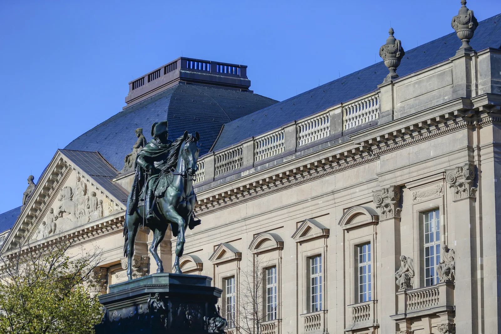 2017 FALL BREAK BERLIN CITY-9.JPG