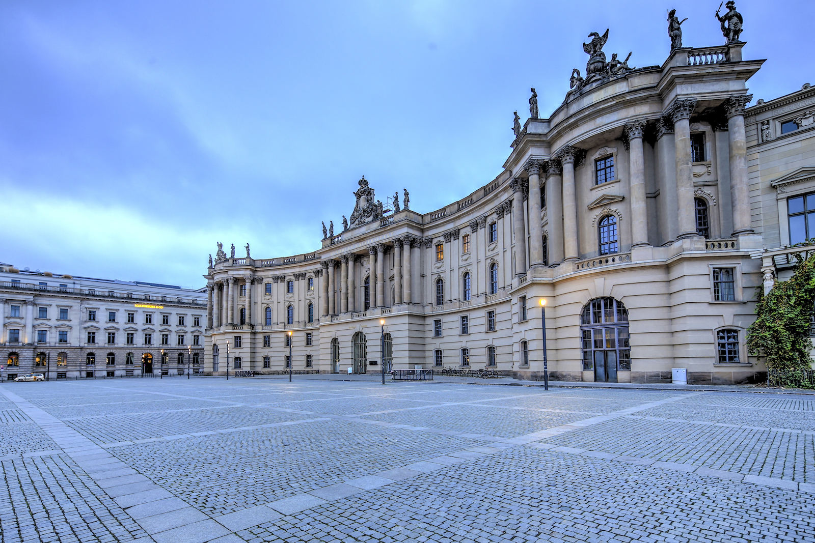 2017 FALL BREAK BERLIN CITY-31.JPG