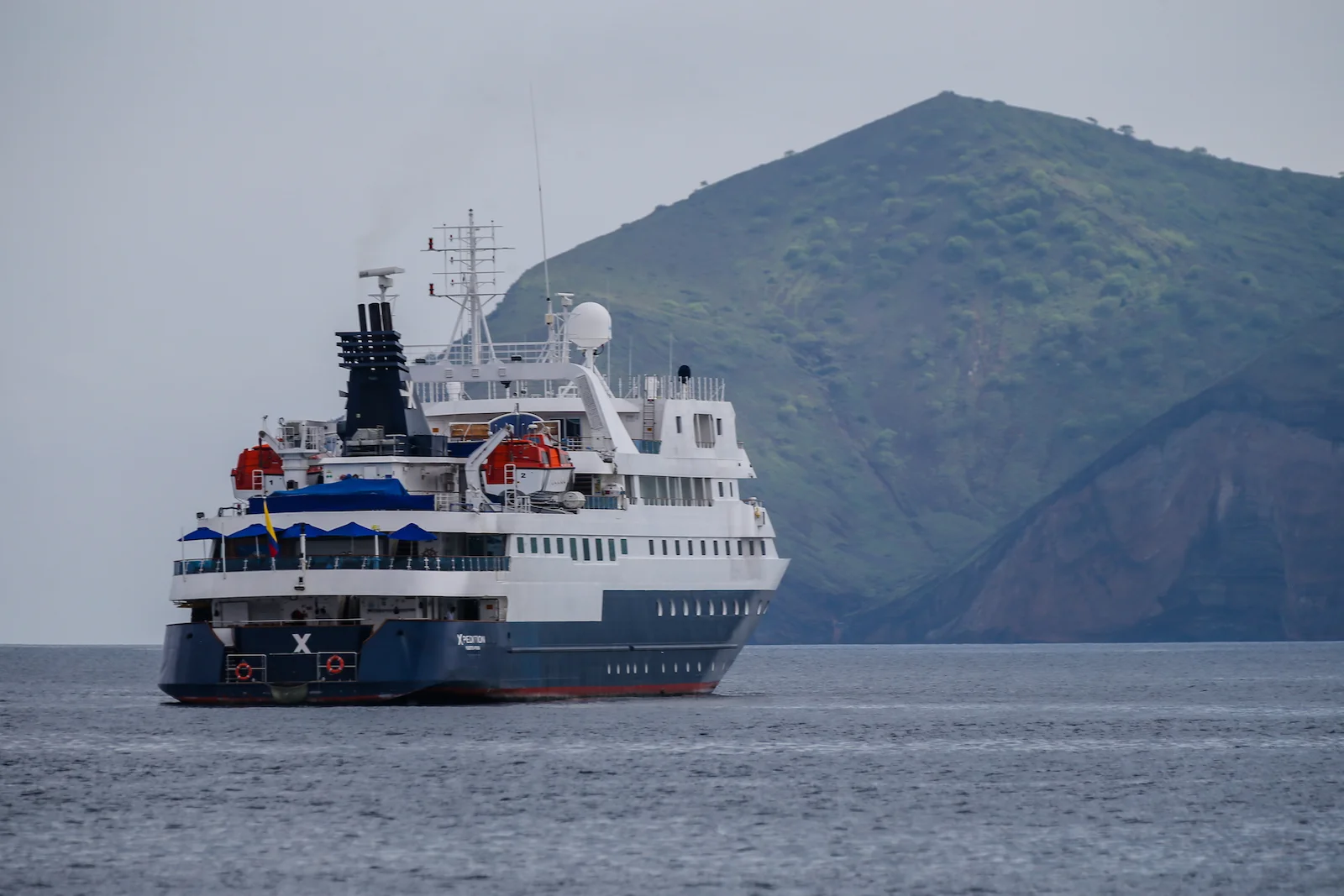 GALAPAGOS DAY 2 A -74.JPG