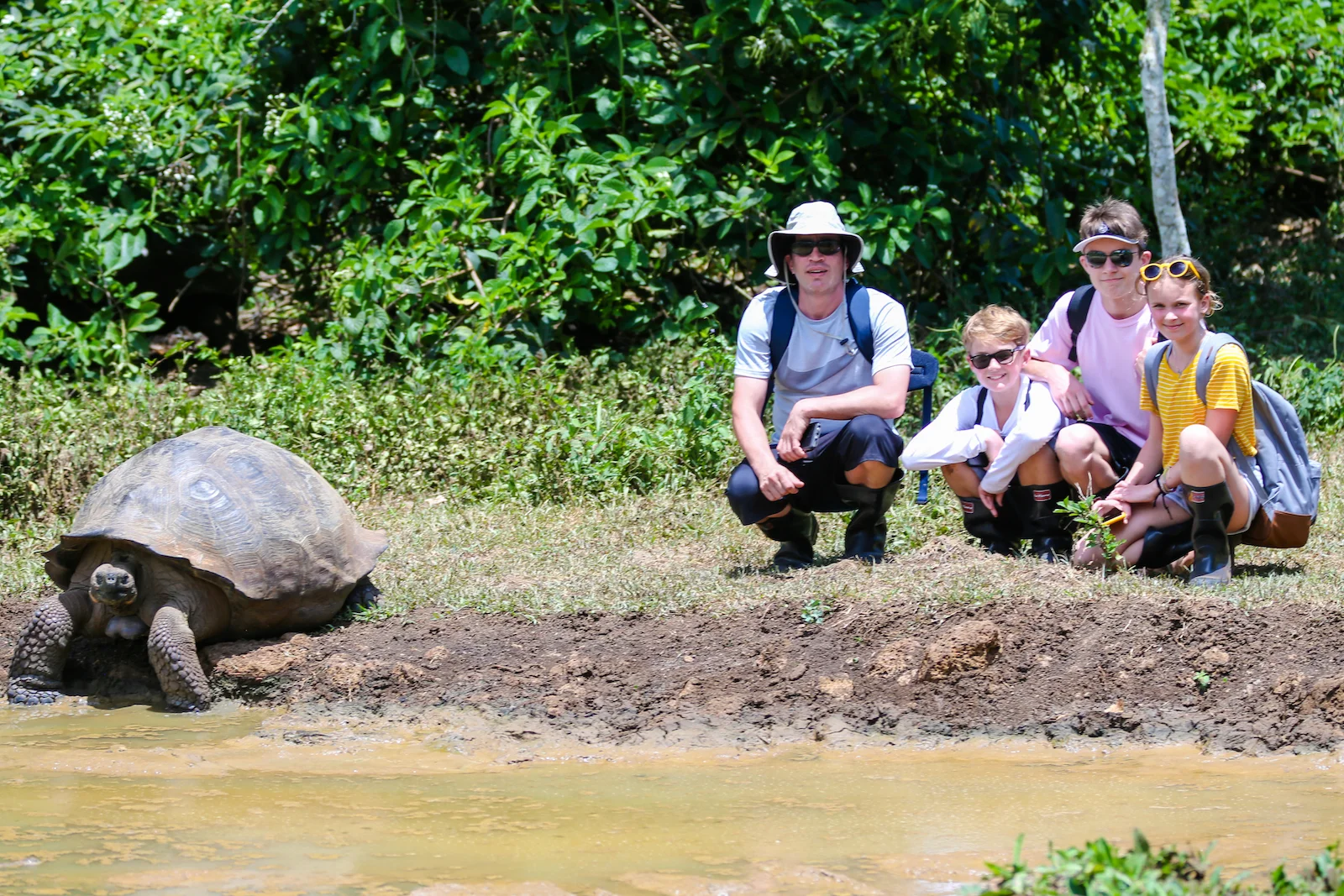 GALAPAGOS FAMILY-91.JPG