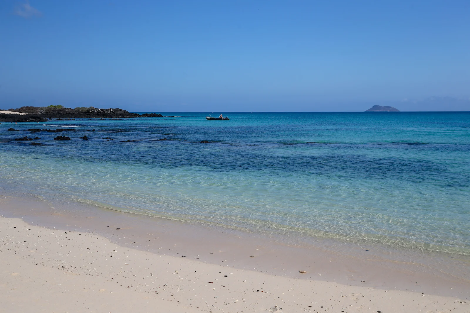 GALAPAGOS BACHUS BEACH-22.JPG