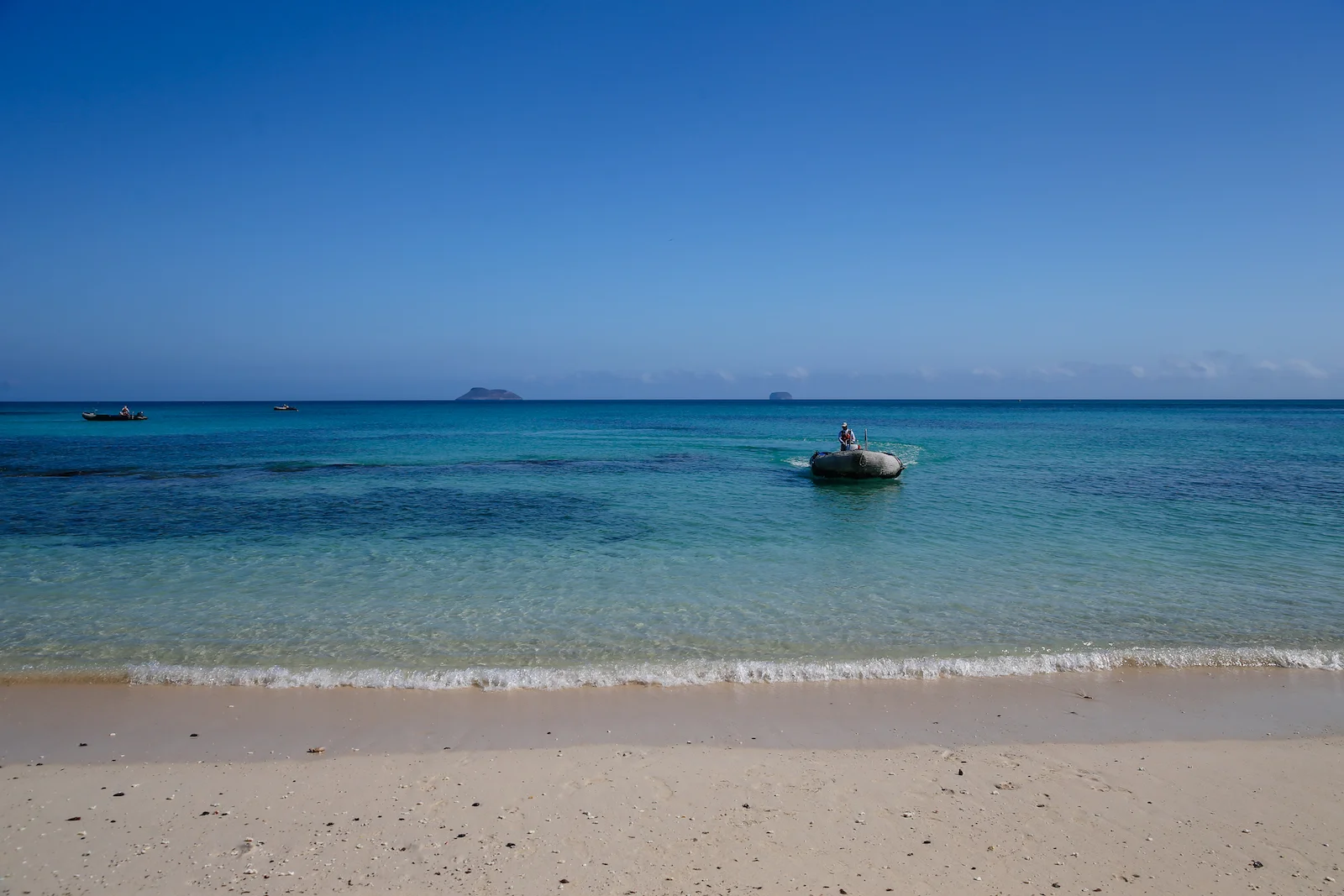 GALAPAGOS BACHUS BEACH-23.JPG