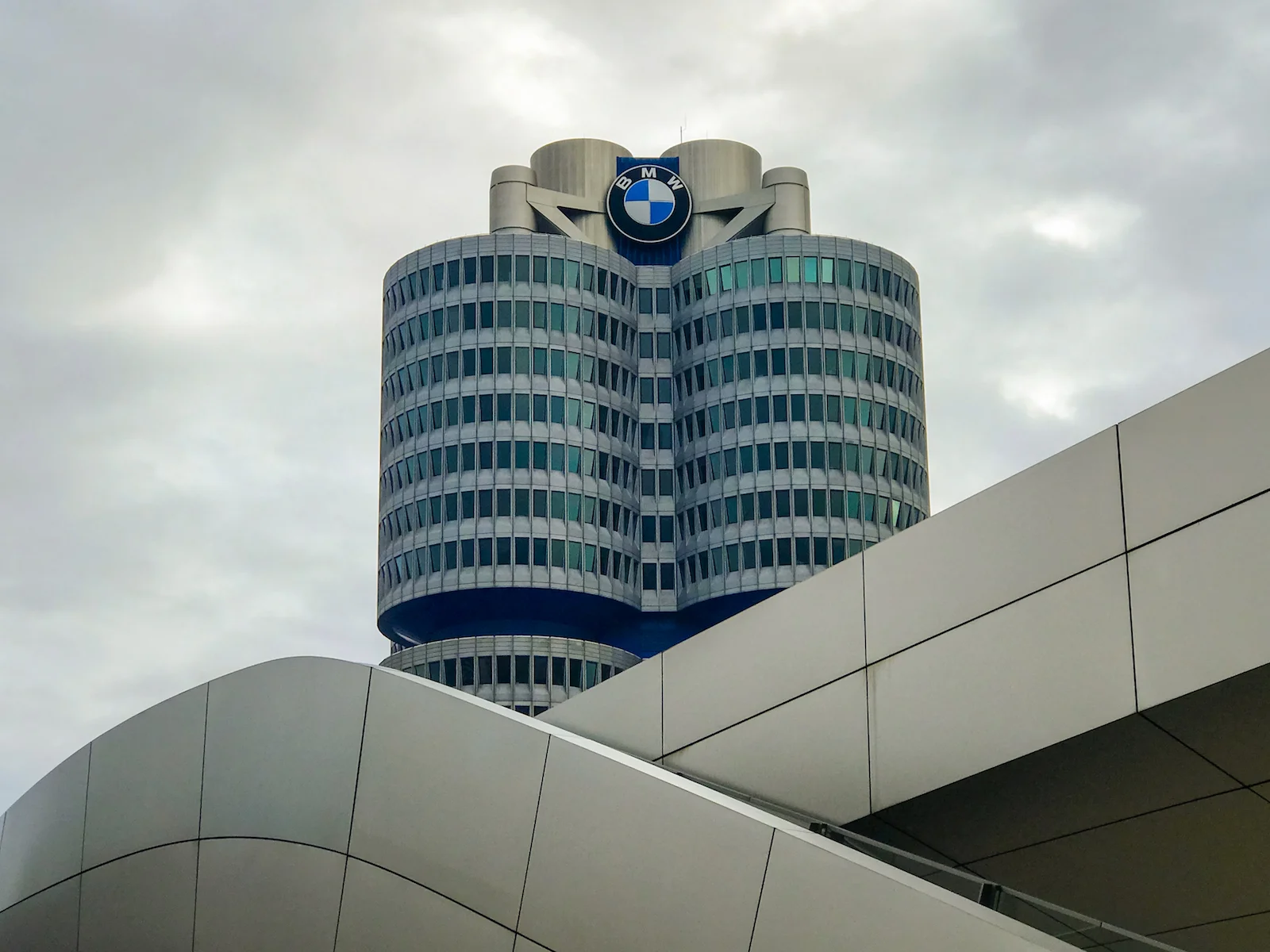 2018 EUROPE FALL IPHONE-5.JPG